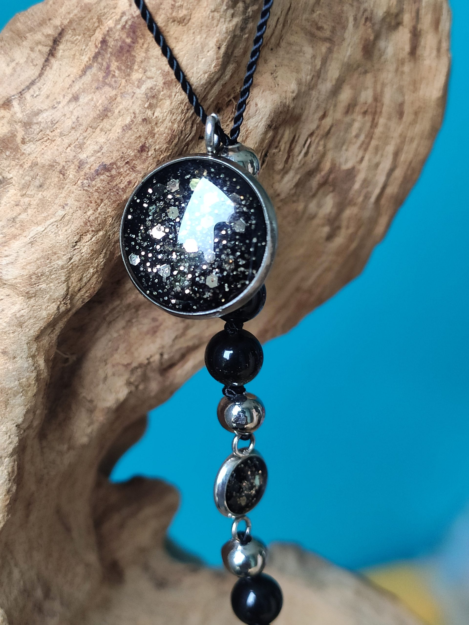 Fontenilles, Toulouse, L'Isle jourdain, Gers, Haute Garonne, souffle zen, bijoux zen, création personnalisée, Bague, Boucle d'oreille, Bracelet, Talisman, Collier, Suspension énergétique, Pendentif, Pierre fine, Pierre naturelle, Création énergétique, Marseille, Lille, Nantes, Bordeaux, Lyon, Nice, Montpellier, Strasbourg, Paris