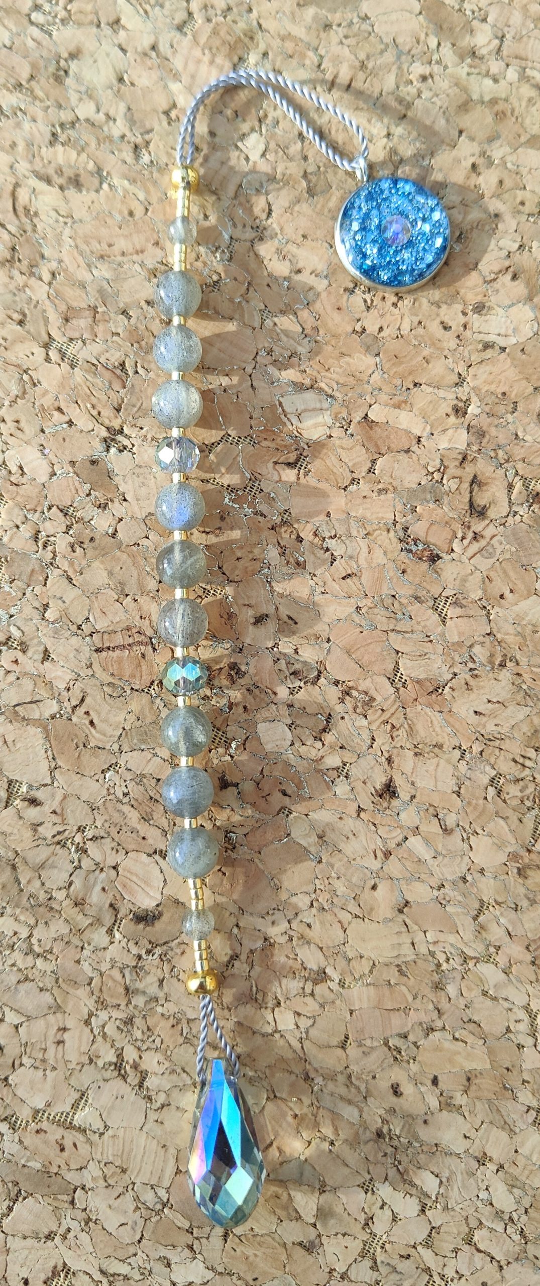 Fontenilles, Toulouse, L'Isle jourdain, Gers, Haute Garonne, souffle zen, bijoux zen, création personnalisée, Bague, Boucle d'oreille, Bracelet, Talisman, Collier, Suspension énergétique, Pendentif, Pierre fine, Pierre naturelle, Création énergétique, Marseille, Lille, Nantes, Bordeaux, Lyon, Nice, Montpellier, Strasbourg, Paris