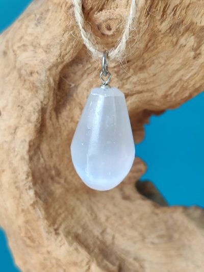 Fontenilles, Toulouse, L'Isle jourdain, Gers, Haute Garonne, souffle zen, bijoux zen, création personnalisée, Bague, Boucle d'oreille, Bracelet, Talisman, Collier, Suspension énergétique, Pendentif, Pierre fine, Pierre naturelle, Création énergétique, Marseille, Lille, Nantes, Bordeaux, Lyon, Nice, Montpellier, Strasbourg, Paris