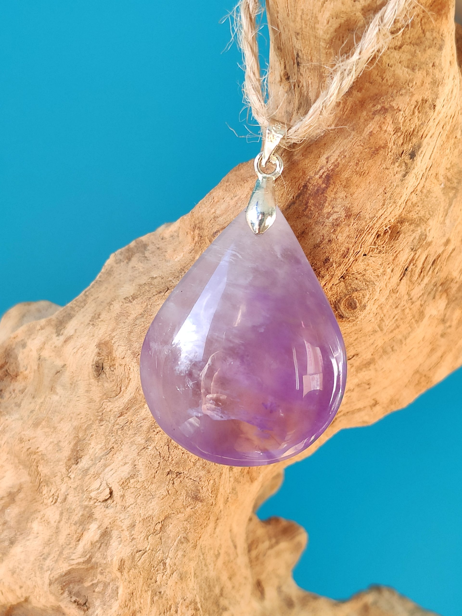 Fontenilles, Toulouse, L'Isle jourdain, Gers, Haute Garonne, souffle zen, bijoux zen, création personnalisée, Bague, Boucle d'oreille, Bracelet, Talisman, Collier, Suspension énergétique, Pendentif, Pierre fine, Pierre naturelle, Création énergétique, Marseille, Lille, Nantes, Bordeaux, Lyon, Nice, Montpellier, Strasbourg, Paris