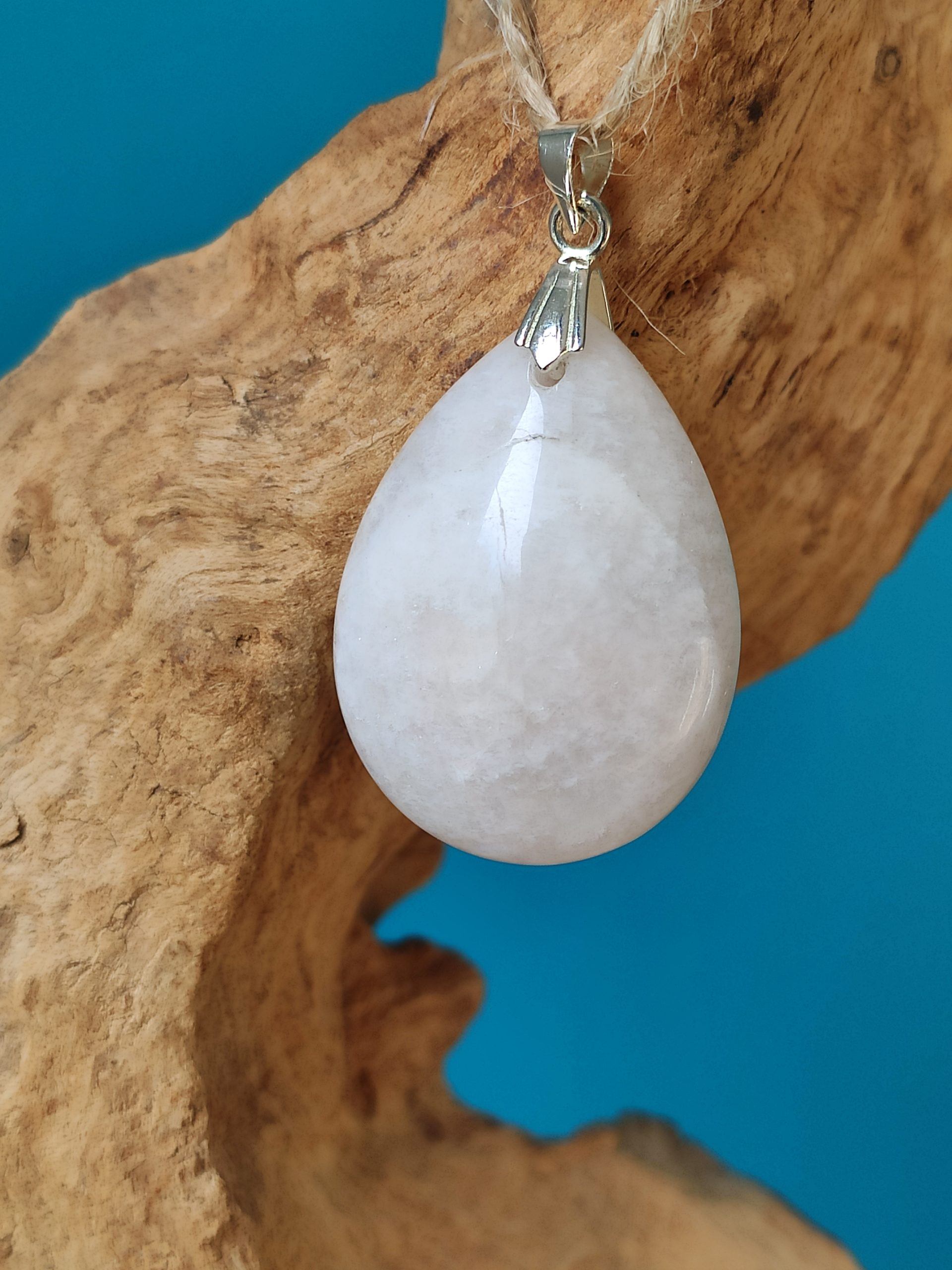 Fontenilles, Toulouse, L'Isle jourdain, Gers, Haute Garonne, souffle zen, bijoux zen, création personnalisée, Bague, Boucle d'oreille, Bracelet, Talisman, Collier, Suspension énergétique, Pendentif, Pierre fine, Pierre naturelle, Création énergétique, Marseille, Lille, Nantes, Bordeaux, Lyon, Nice, Montpellier, Strasbourg, Paris