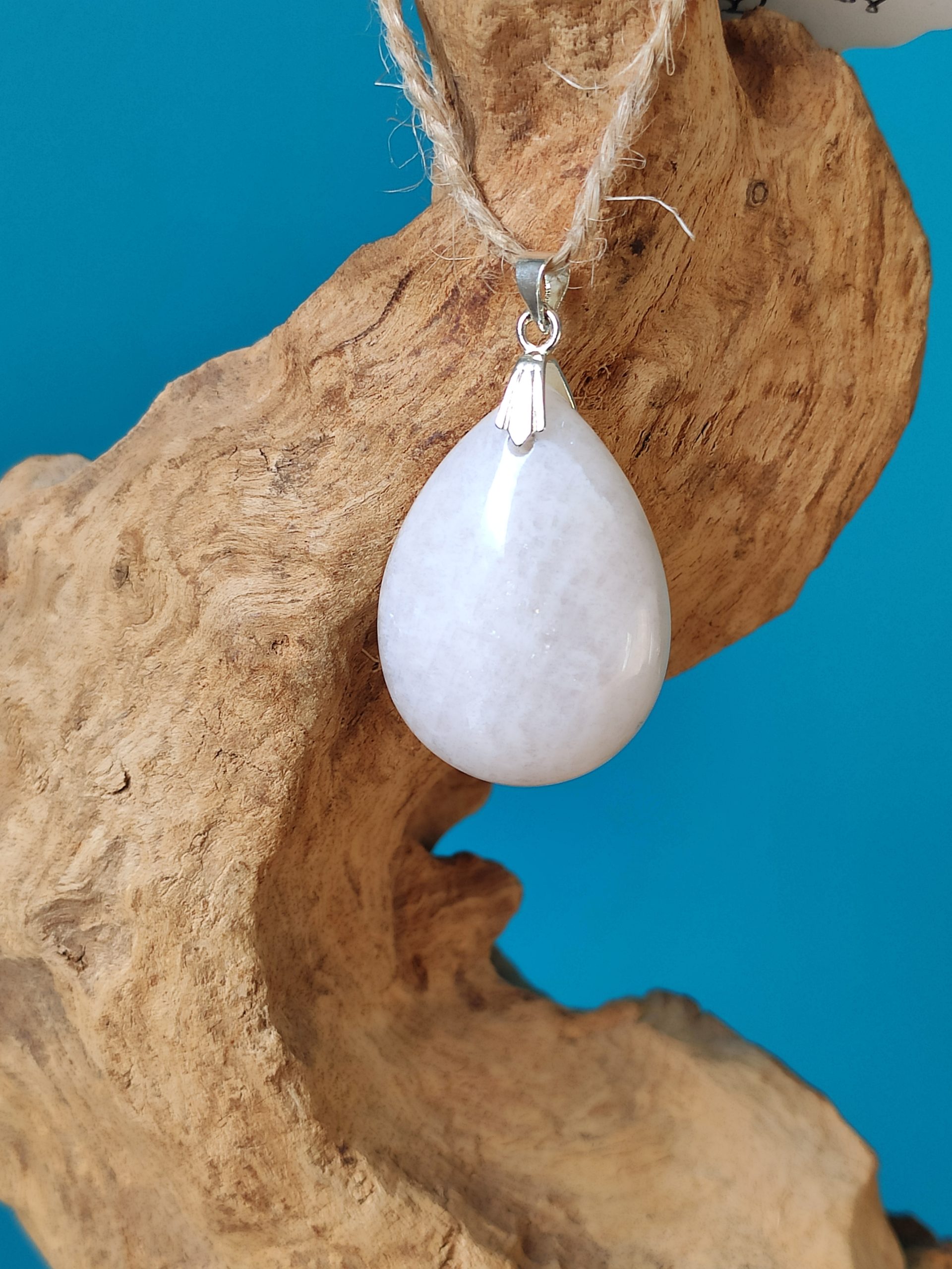 Fontenilles, Toulouse, L'Isle jourdain, Gers, Haute Garonne, souffle zen, bijoux zen, création personnalisée, Bague, Boucle d'oreille, Bracelet, Talisman, Collier, Suspension énergétique, Pendentif, Pierre fine, Pierre naturelle, Création énergétique, Marseille, Lille, Nantes, Bordeaux, Lyon, Nice, Montpellier, Strasbourg, Paris