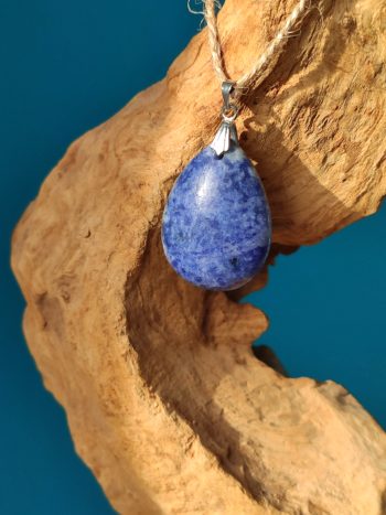 Sodalite Goutte