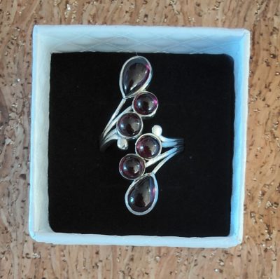 Fontenilles, Toulouse, L'Isle jourdain, Gers, Haute Garonne, souffle zen, bijoux zen, création personnalisée, Bague, Boucle d'oreille, Bracelet, Talisman, Collier, Suspension énergétique, Pendentif, Pierre fine, Pierre naturelle, Création énergétique, Marseille, Lille, Nantes, Bordeaux, Lyon, Nice, Montpellier, Strasbourg, Paris