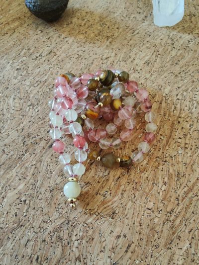 Fontenilles, Toulouse, L'Isle jourdain, Gers, Haute Garonne, souffle zen, bijoux zen, création personnalisée, Bague, Boucle d'oreille, Bracelet, Talisman, Collier, Suspension énergétique, Pendentif, Pierre fine, Pierre naturelle, Création énergétique, Marseille, Lille, Nantes, Bordeaux, Lyon, Nice, Montpellier, Strasbourg, Paris