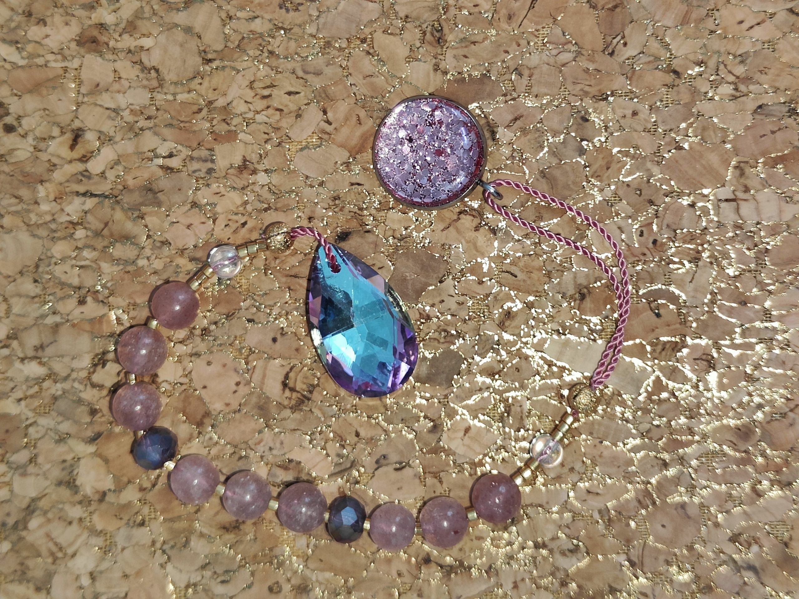 Fontenilles, Toulouse, L'Isle jourdain, Gers, Haute Garonne, souffle zen, bijoux zen, création personnalisée, Bague, Boucle d'oreille, Bracelet, Talisman, Collier, Suspension énergétique, Pendentif, Pierre fine, Pierre naturelle, Création énergétique, Marseille, Lille, Nantes, Bordeaux, Lyon, Nice, Montpellier, Strasbourg, Paris