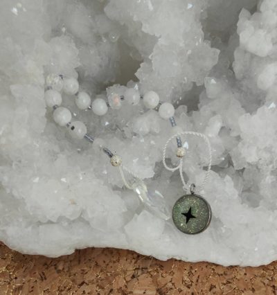 Fontenilles, Toulouse, L'Isle jourdain, Gers, Haute Garonne, souffle zen, bijoux zen, création personnalisée, Bague, Boucle d'oreille, Bracelet, Talisman, Collier, Suspension énergétique, Pendentif, Pierre fine, Pierre naturelle, Création énergétique, Marseille, Lille, Nantes, Bordeaux, Lyon, Nice, Montpellier, Strasbourg, Paris