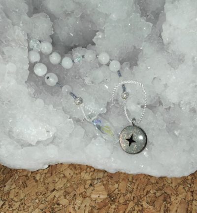 Fontenilles, Toulouse, L'Isle jourdain, Gers, Haute Garonne, souffle zen, bijoux zen, création personnalisée, Bague, Boucle d'oreille, Bracelet, Talisman, Collier, Suspension énergétique, Pendentif, Pierre fine, Pierre naturelle, Création énergétique, Marseille, Lille, Nantes, Bordeaux, Lyon, Nice, Montpellier, Strasbourg, Paris