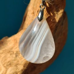 Pendentif en Agate Rubanée Goutte