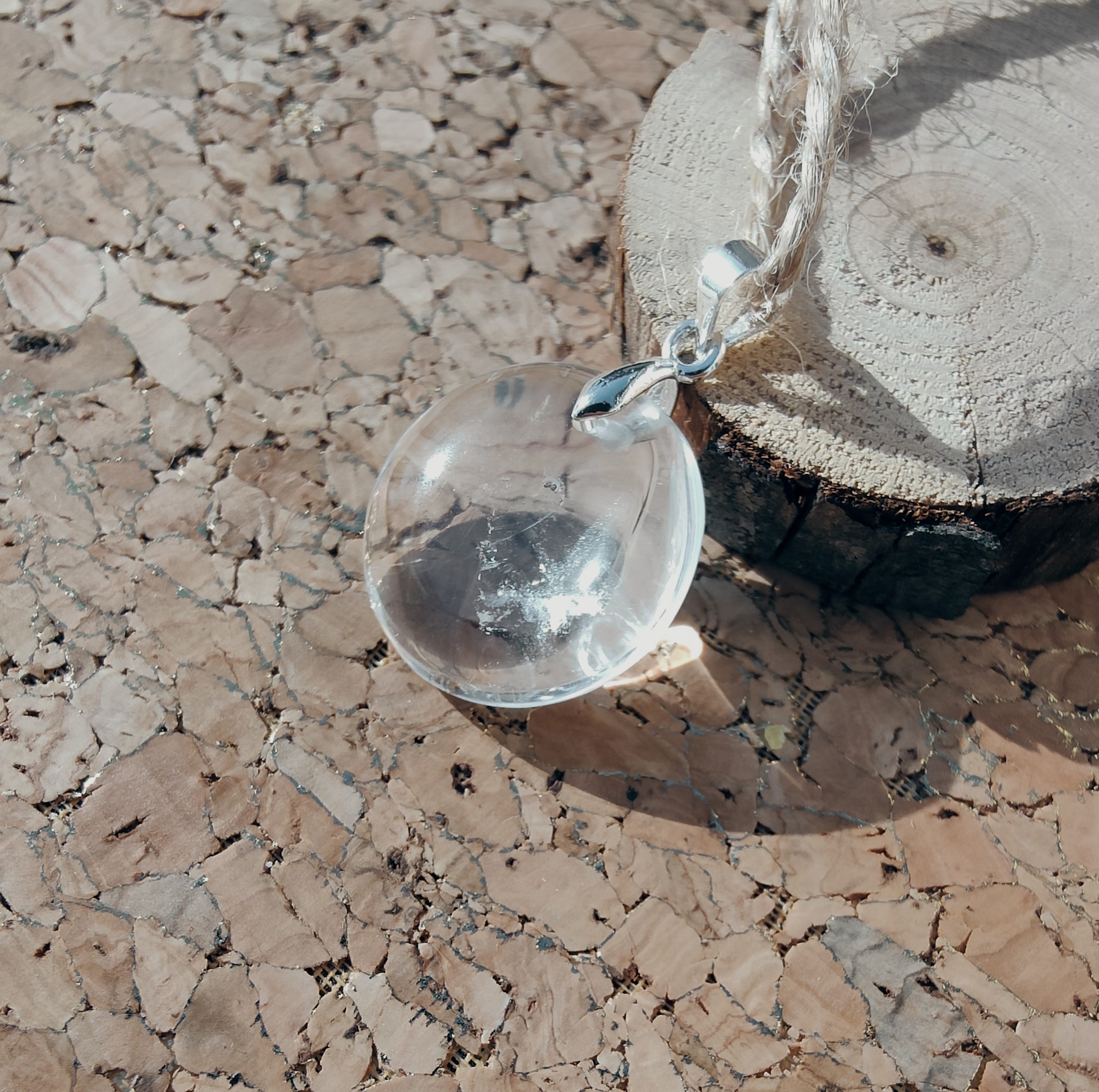 Fontenilles, Toulouse, L'Isle jourdain, Gers, Haute Garonne, souffle zen, bijoux zen, création personnalisée, Bague, Boucle d'oreille, Bracelet, Talisman, Collier, Suspension énergétique, Pendentif, Pierre fine, Pierre naturelle, Création énergétique, Marseille, Lille, Nantes, Bordeaux, Lyon, Nice, Montpellier, Strasbourg, Paris