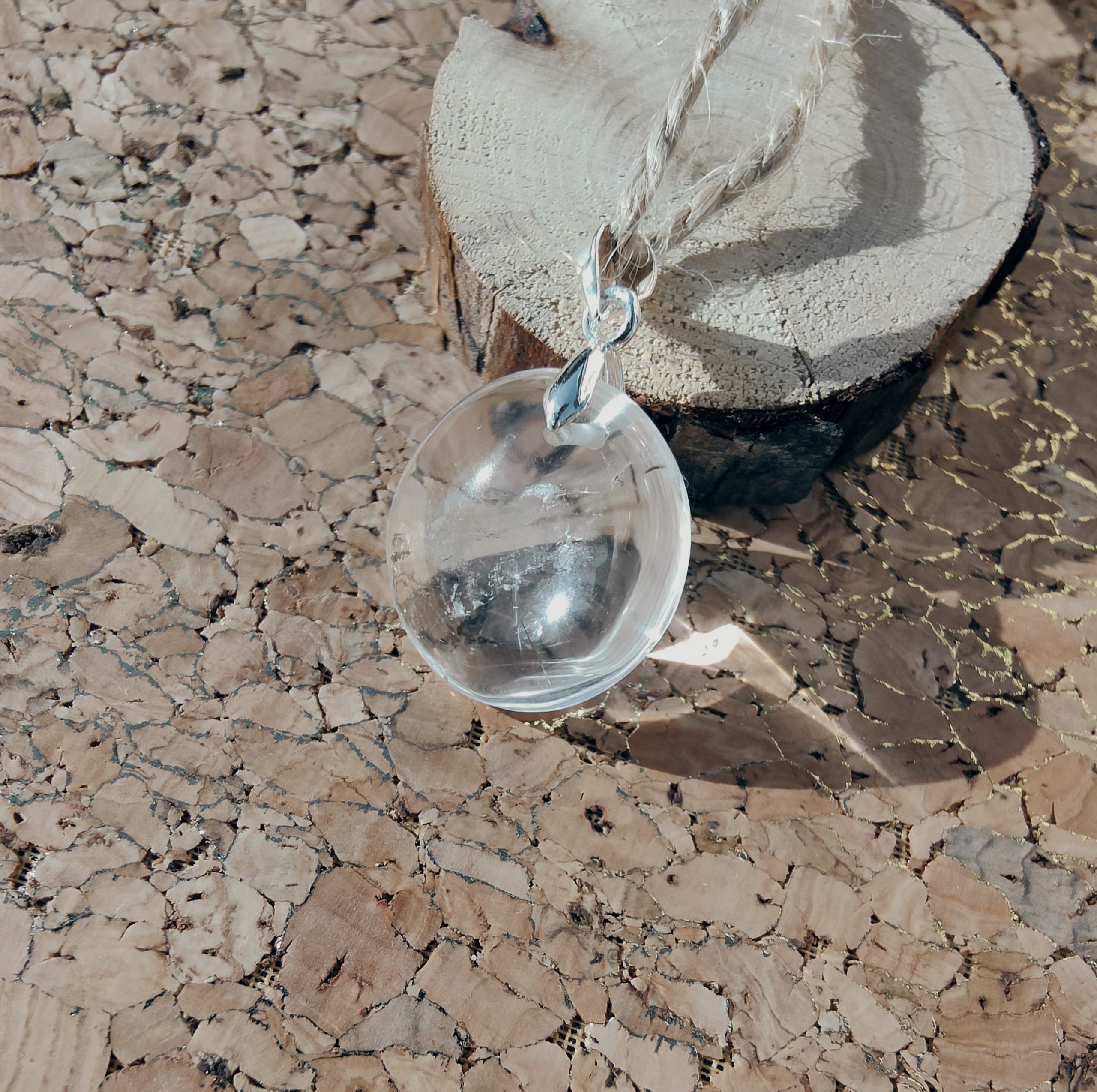 Fontenilles, Toulouse, L'Isle jourdain, Gers, Haute Garonne, souffle zen, bijoux zen, création personnalisée, Bague, Boucle d'oreille, Bracelet, Talisman, Collier, Suspension énergétique, Pendentif, Pierre fine, Pierre naturelle, Création énergétique, Marseille, Lille, Nantes, Bordeaux, Lyon, Nice, Montpellier, Strasbourg, Paris