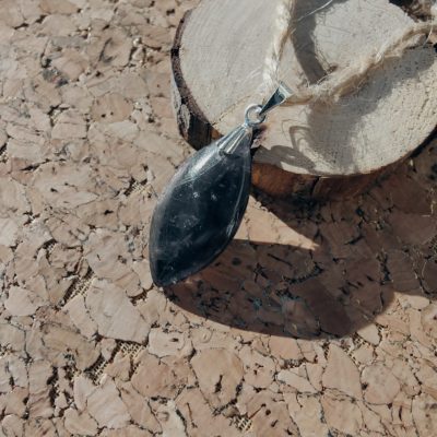 Pendentif en Cordiérite / Iolite