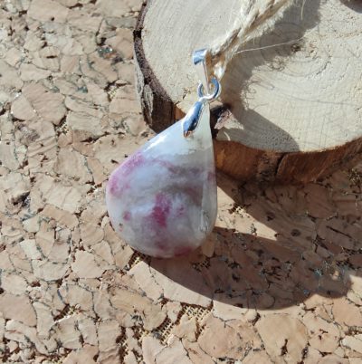 Fontenilles, Toulouse, L'Isle jourdain, Gers, Haute Garonne, souffle zen, bijoux zen, création personnalisée, Bague, Boucle d'oreille, Bracelet, Talisman, Collier, Suspension énergétique, Pendentif, Pierre fine, Pierre naturelle, Création énergétique, Marseille, Lille, Nantes, Bordeaux, Lyon, Nice, Montpellier, Strasbourg, Paris