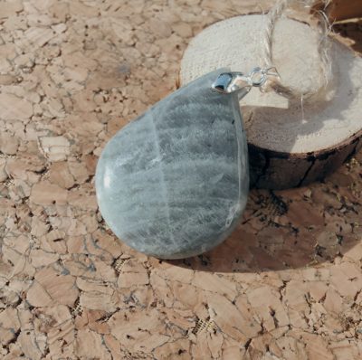 Fontenilles, Toulouse, L'Isle jourdain, Gers, Haute Garonne, souffle zen, bijoux zen, création personnalisée, Bague, Boucle d'oreille, Bracelet, Talisman, Collier, Suspension énergétique, Pendentif, Pierre fine, Pierre naturelle, Création énergétique, Marseille, Lille, Nantes, Bordeaux, Lyon, Nice, Montpellier, Strasbourg, Paris