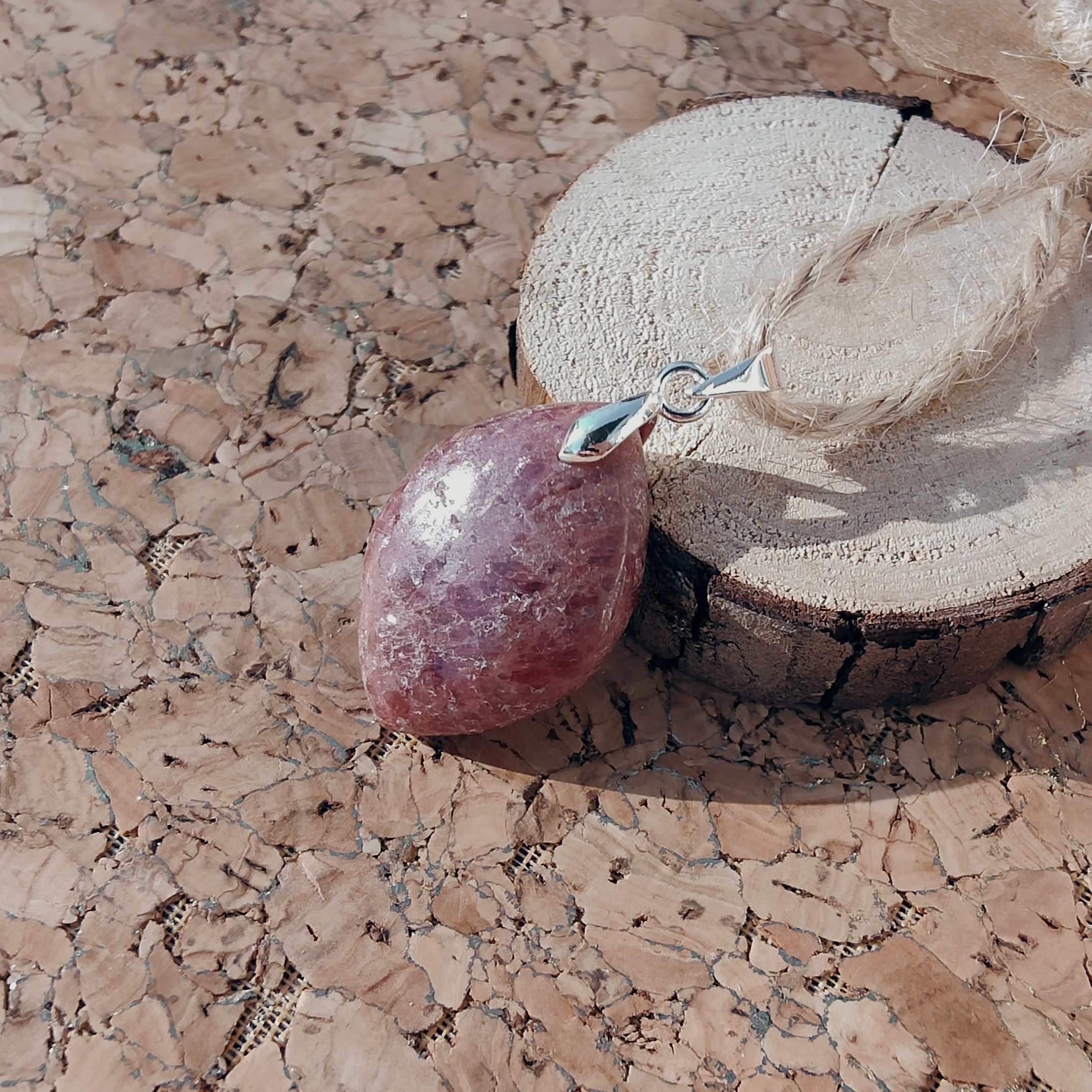 Fontenilles, Toulouse, L'Isle jourdain, Gers, Haute Garonne, souffle zen, bijoux zen, création personnalisée, Bague, Boucle d'oreille, Bracelet, Talisman, Collier, Suspension énergétique, Pendentif, Pierre fine, Pierre naturelle, Création énergétique, Marseille, Lille, Nantes, Bordeaux, Lyon, Nice, Montpellier, Strasbourg, Paris