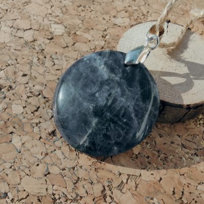 Fontenilles, Toulouse, L'Isle jourdain, Gers, Haute Garonne, souffle zen, bijoux zen, création personnalisée, Bague, Boucle d'oreille, Bracelet, Talisman, Collier, Suspension énergétique, Pendentif, Pierre fine, Pierre naturelle, Création énergétique, Marseille, Lille, Nantes, Bordeaux, Lyon, Nice, Montpellier, Strasbourg, Paris