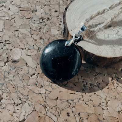 Pendentif en Tourmaline Noire Ronde_Petit