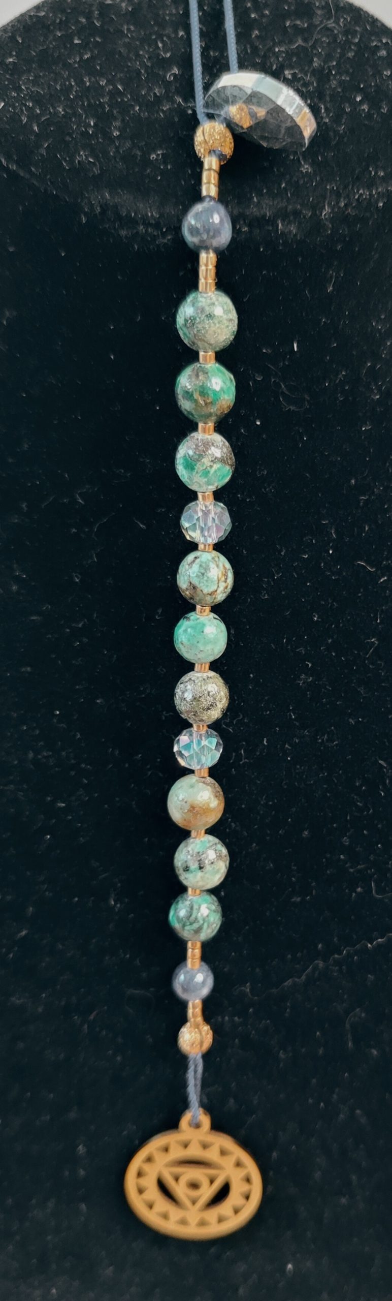 Fontenilles, Toulouse, L'Isle jourdain, Gers, Haute Garonne, souffle zen, bijoux zen, création personnalisée, Bague, Boucle d'oreille, Bracelet, Talisman, Collier, Suspension énergétique, Pendentif, Pierre fine, Pierre naturelle, Création énergétique, Marseille, Lille, Nantes, Bordeaux, Lyon, Nice, Montpellier, Strasbourg, Paris