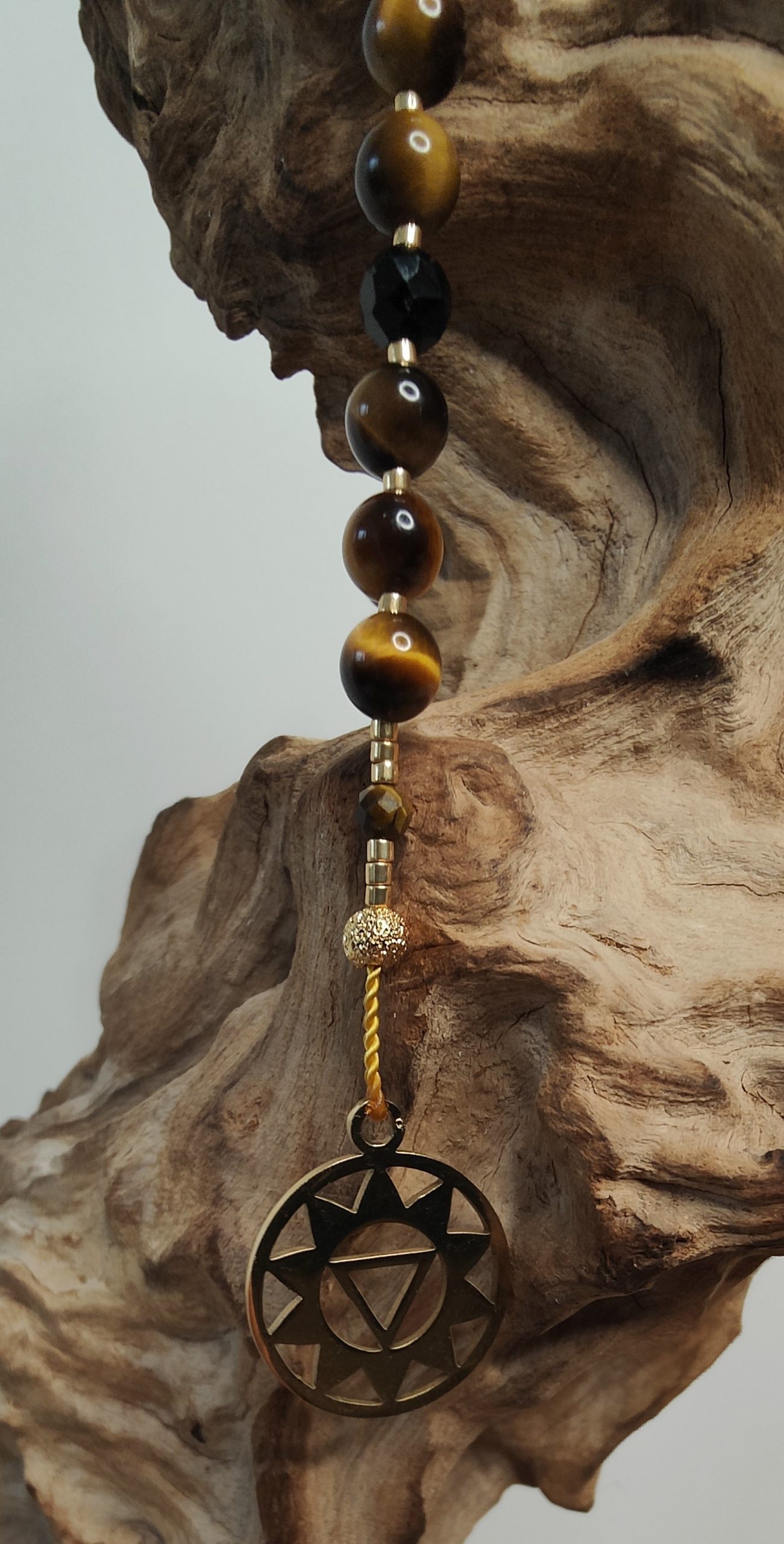 Fontenilles, Toulouse, L'Isle jourdain, Gers, Haute Garonne, souffle zen, bijoux zen, création personnalisée, Bague, Boucle d'oreille, Bracelet, Talisman, Collier, Suspension énergétique, Pendentif, Pierre fine, Pierre naturelle, Création énergétique, Marseille, Lille, Nantes, Bordeaux, Lyon, Nice, Montpellier, Strasbourg, Paris