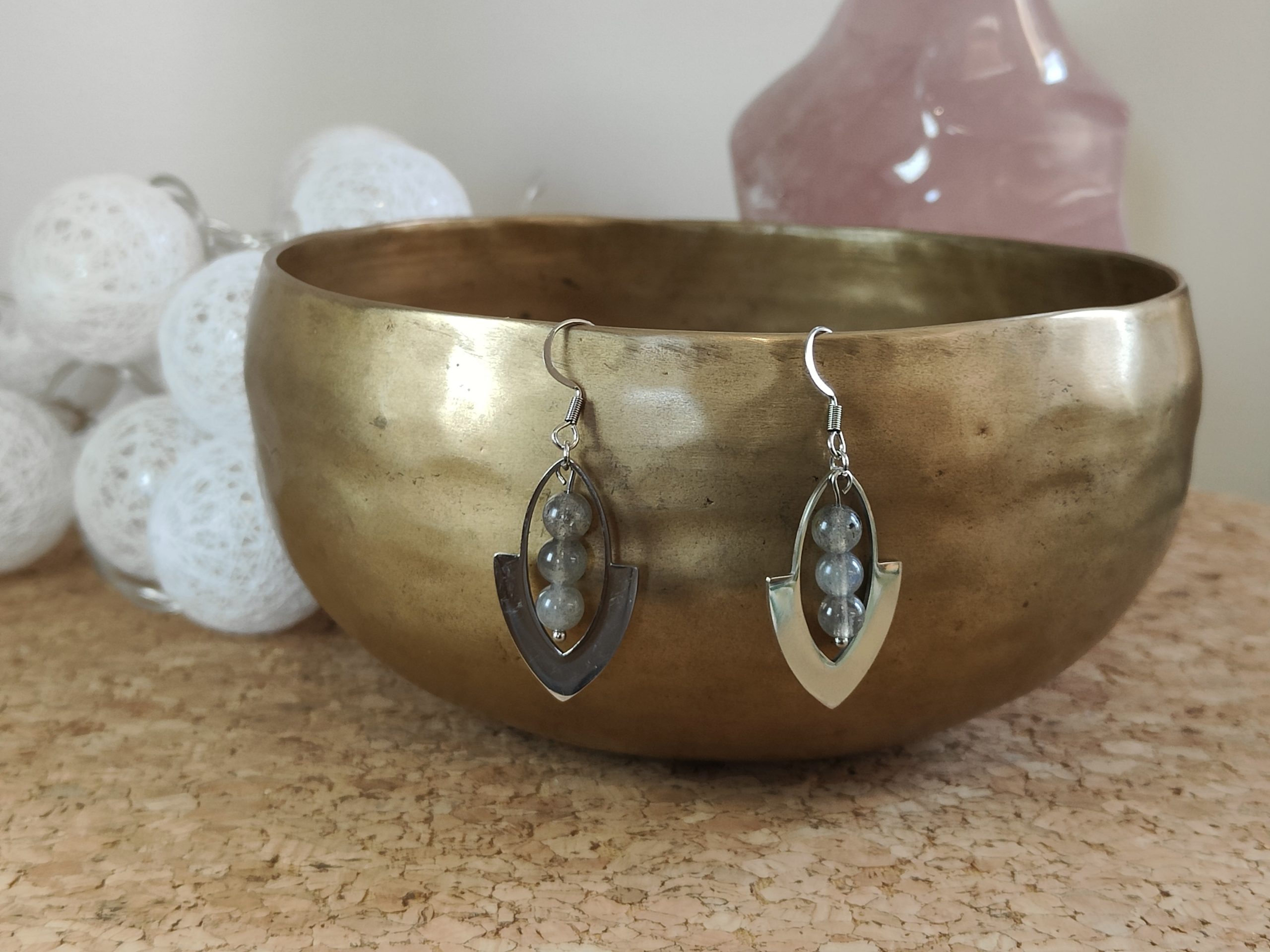 Fontenilles, Toulouse, L'Isle jourdain, Gers, Haute Garonne, souffle zen, bijoux zen, création personnalisée, Bague, Boucle d'oreille, Bracelet, Talisman, Collier, Suspension énergétique, Pendentif, Pierre fine, Pierre naturelle, Création énergétique, Marseille, Lille, Nantes, Bordeaux, Lyon, Nice, Montpellier, Strasbourg, Paris