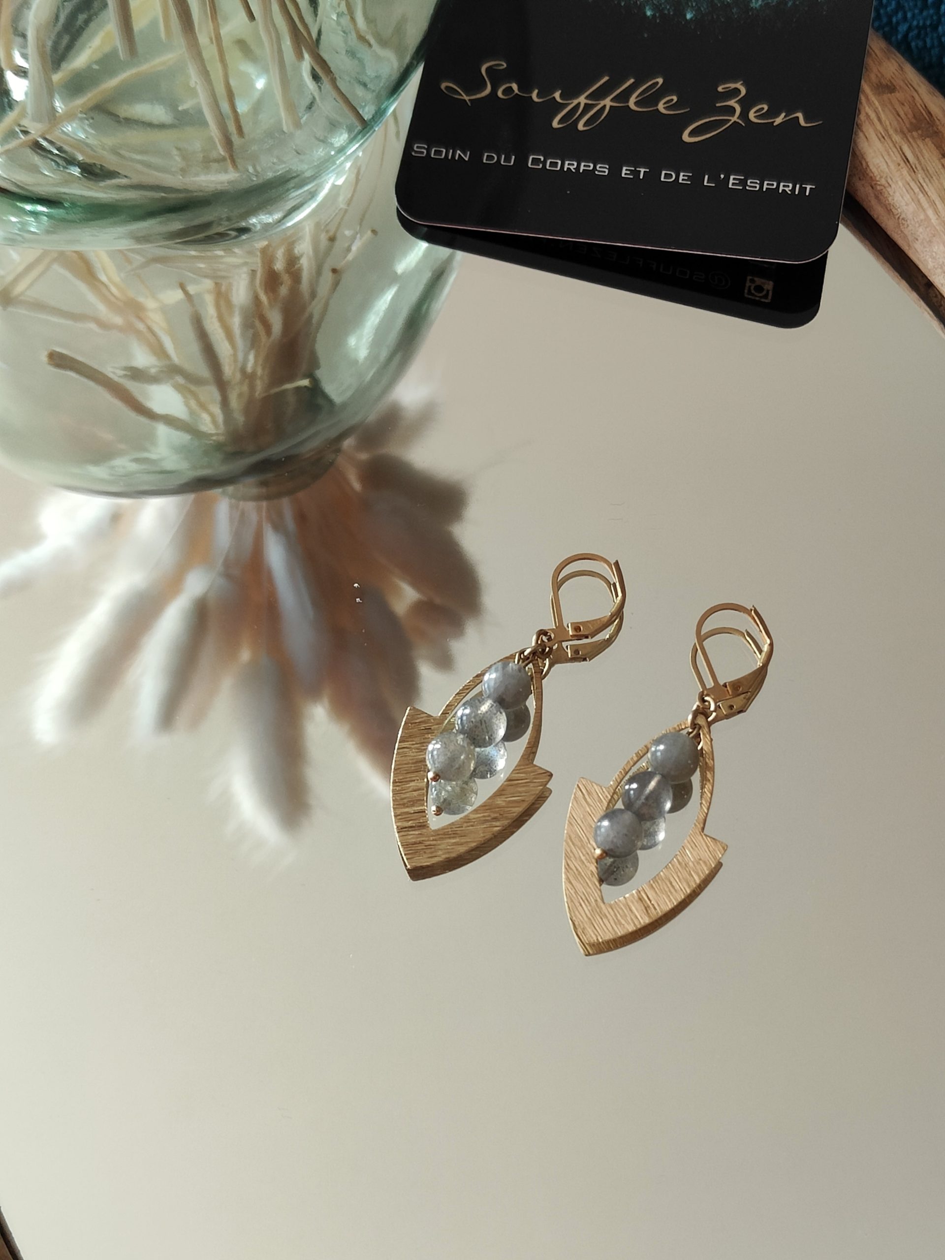 Fontenilles, Toulouse, L'Isle jourdain, Gers, Haute Garonne, souffle zen, bijoux zen, création personnalisée, Bague, Boucle d'oreille, Bracelet, Talisman, Collier, Suspension énergétique, Pendentif, Pierre fine, Pierre naturelle, Création énergétique, Marseille, Lille, Nantes, Bordeaux, Lyon, Nice, Montpellier, Strasbourg, Paris