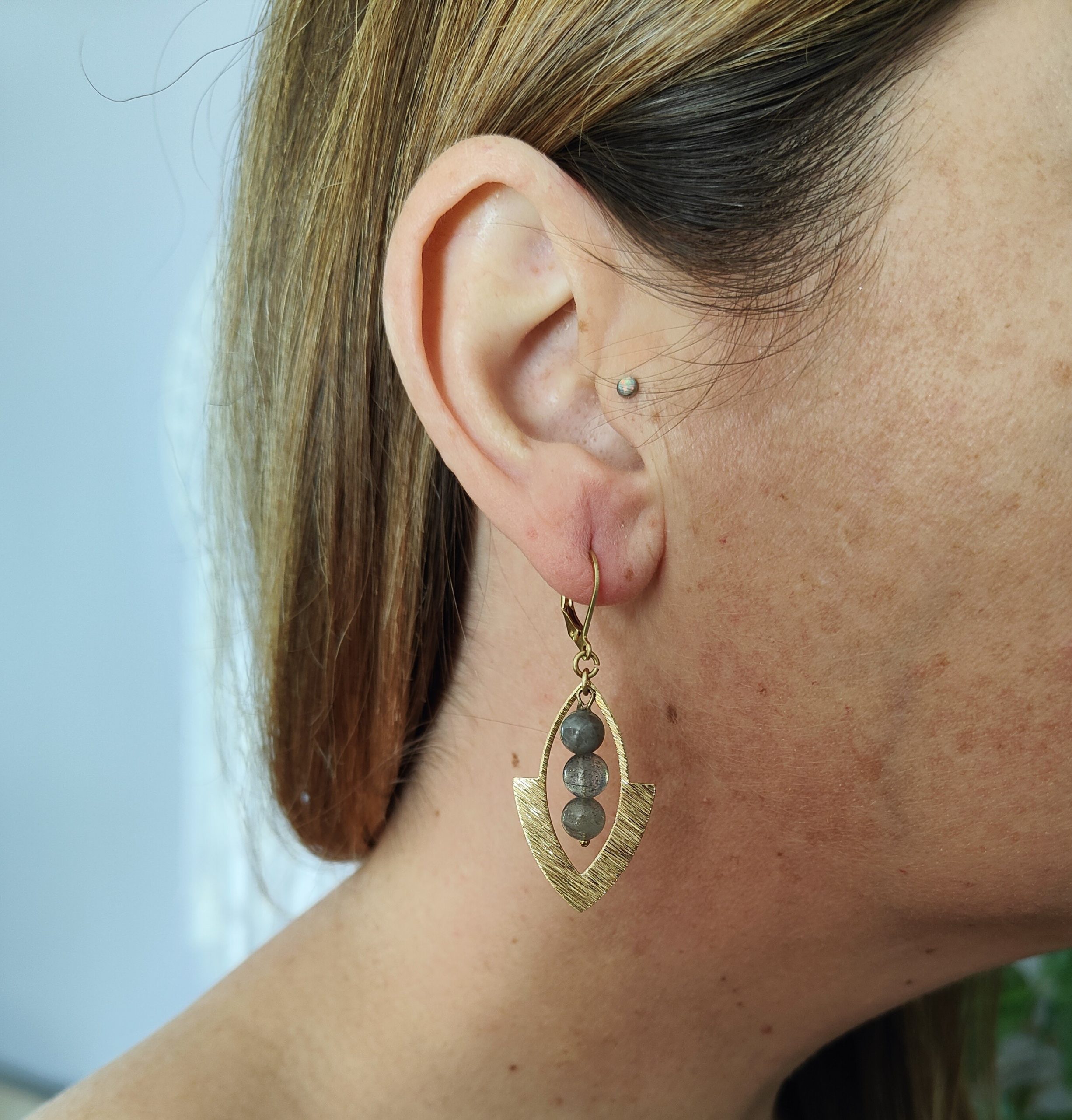 Fontenilles, Toulouse, L'Isle jourdain, Gers, Haute Garonne, souffle zen, bijoux zen, création personnalisée, Bague, Boucle d'oreille, Bracelet, Talisman, Collier, Suspension énergétique, Pendentif, Pierre fine, Pierre naturelle, Création énergétique, Marseille, Lille, Nantes, Bordeaux, Lyon, Nice, Montpellier, Strasbourg, Paris