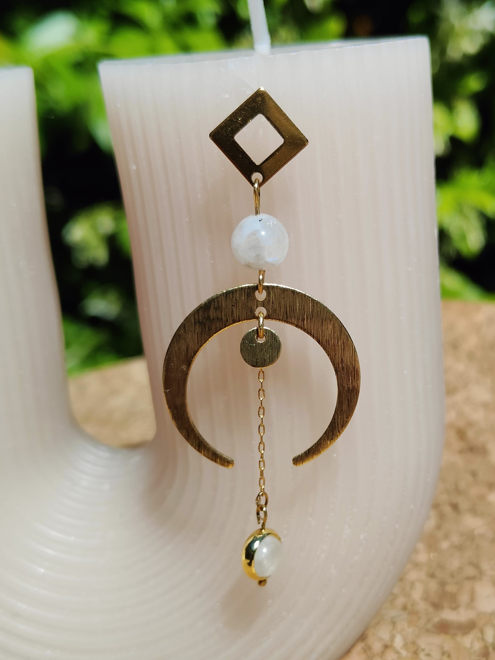 Fontenilles, Toulouse, L'Isle jourdain, Gers, Haute Garonne, souffle zen, bijoux zen, création personnalisée, Bague, Boucle d'oreille, Bracelet, Talisman, Collier, Suspension énergétique, Pendentif, Pierre fine, Pierre naturelle, Création énergétique, Marseille, Lille, Nantes, Bordeaux, Lyon, Nice, Montpellier, Strasbourg, Paris