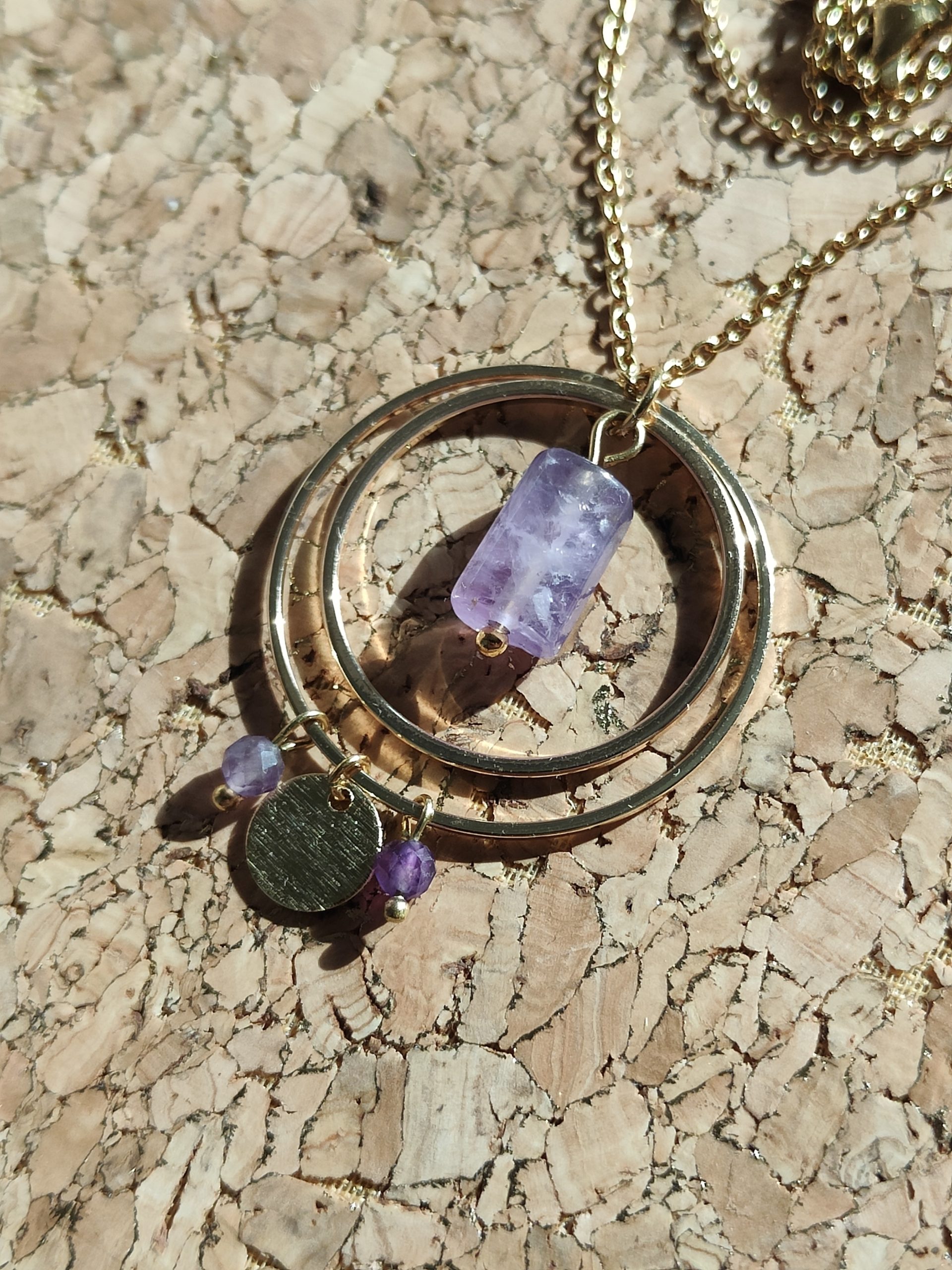 Fontenilles, Toulouse, L'Isle jourdain, Gers, Haute Garonne, souffle zen, bijoux zen, création personnalisée, Bague, Boucle d'oreille, Bracelet, Talisman, Collier, Suspension énergétique, Pendentif, Pierre fine, Pierre naturelle, Création énergétique, Marseille, Lille, Nantes, Bordeaux, Lyon, Nice, Montpellier, Strasbourg, Paris