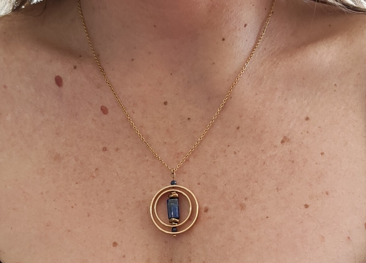 Fontenilles, Toulouse, L'Isle jourdain, Gers, Haute Garonne, souffle zen, bijoux zen, création personnalisée, Bague, Boucle d'oreille, Bracelet, Talisman, Collier, Suspension énergétique, Pendentif, Pierre fine, Pierre naturelle, Création énergétique, Marseille, Lille, Nantes, Bordeaux, Lyon, Nice, Montpellier, Strasbourg, Paris