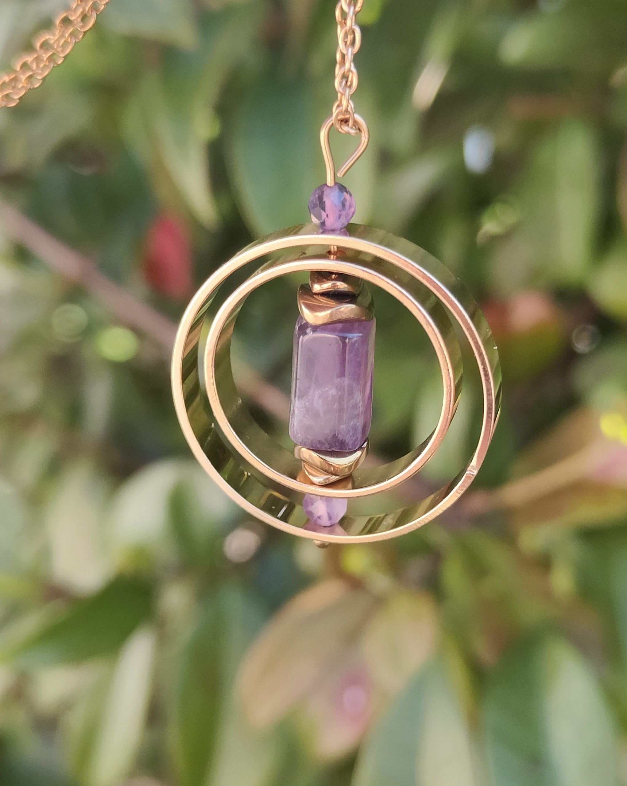 Fontenilles, Toulouse, L'Isle jourdain, Gers, Haute Garonne, souffle zen, bijoux zen, création personnalisée, Bague, Boucle d'oreille, Bracelet, Talisman, Collier, Suspension énergétique, Pendentif, Pierre fine, Pierre naturelle, Création énergétique, Marseille, Lille, Nantes, Bordeaux, Lyon, Nice, Montpellier, Strasbourg, Paris