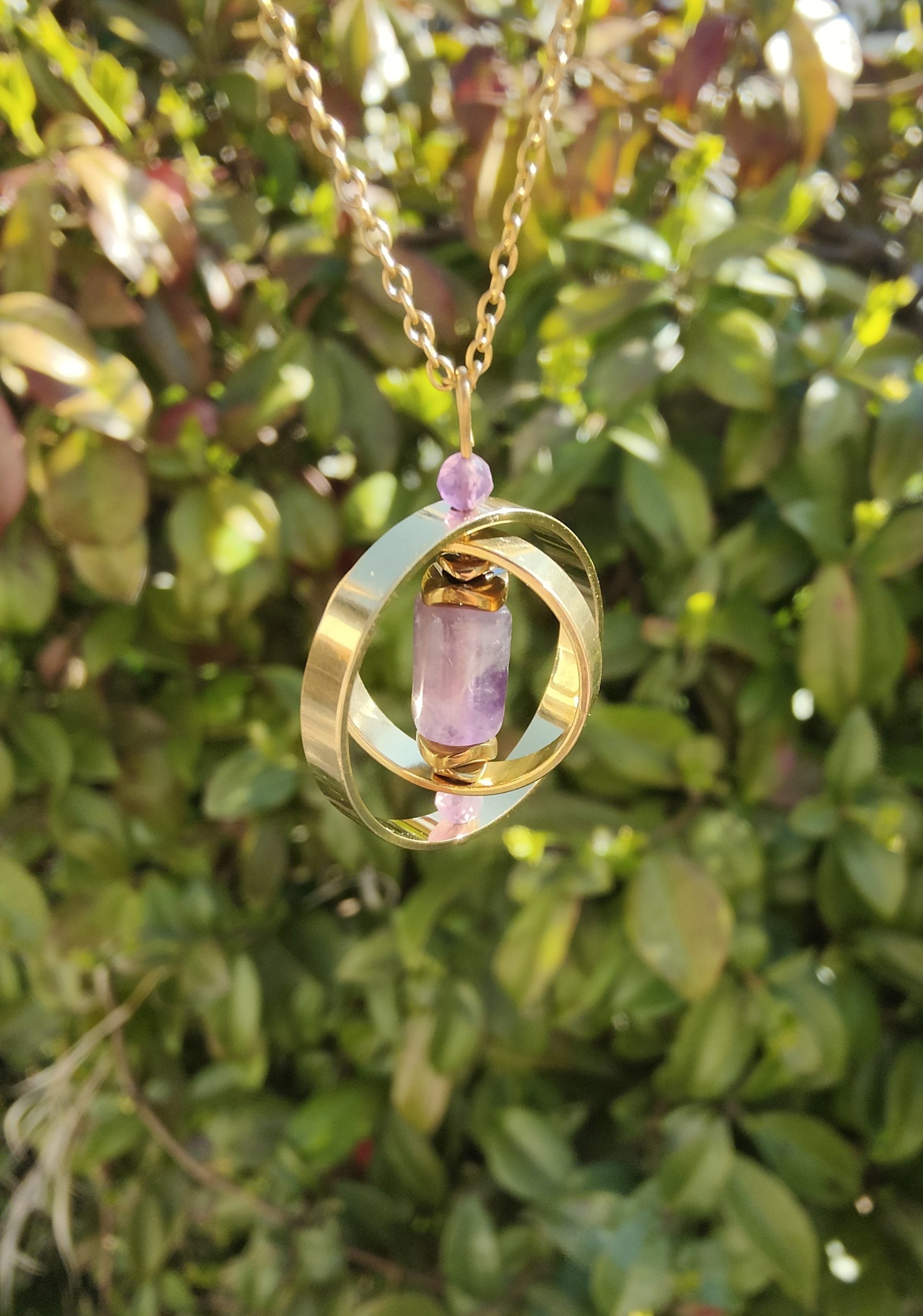 Fontenilles, Toulouse, L'Isle jourdain, Gers, Haute Garonne, souffle zen, bijoux zen, création personnalisée, Bague, Boucle d'oreille, Bracelet, Talisman, Collier, Suspension énergétique, Pendentif, Pierre fine, Pierre naturelle, Création énergétique, Marseille, Lille, Nantes, Bordeaux, Lyon, Nice, Montpellier, Strasbourg, Paris