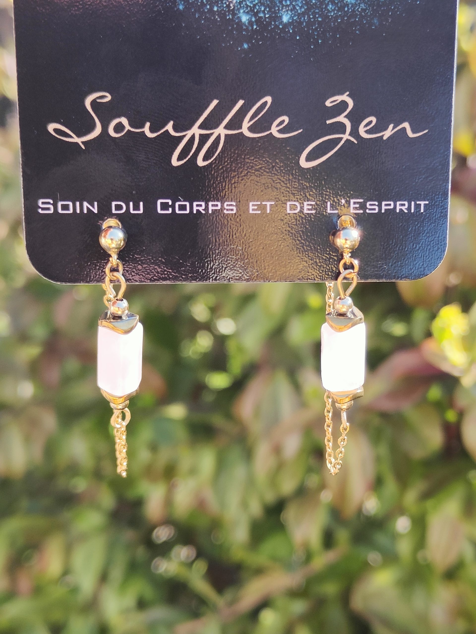 Fontenilles, Toulouse, L'Isle jourdain, Gers, Haute Garonne, souffle zen, bijoux zen, création personnalisée, Bague, Boucle d'oreille, Bracelet, Talisman, Collier, Suspension énergétique, Pendentif, Pierre fine, Pierre naturelle, Création énergétique, Marseille, Lille, Nantes, Bordeaux, Lyon, Nice, Montpellier, Strasbourg, Paris