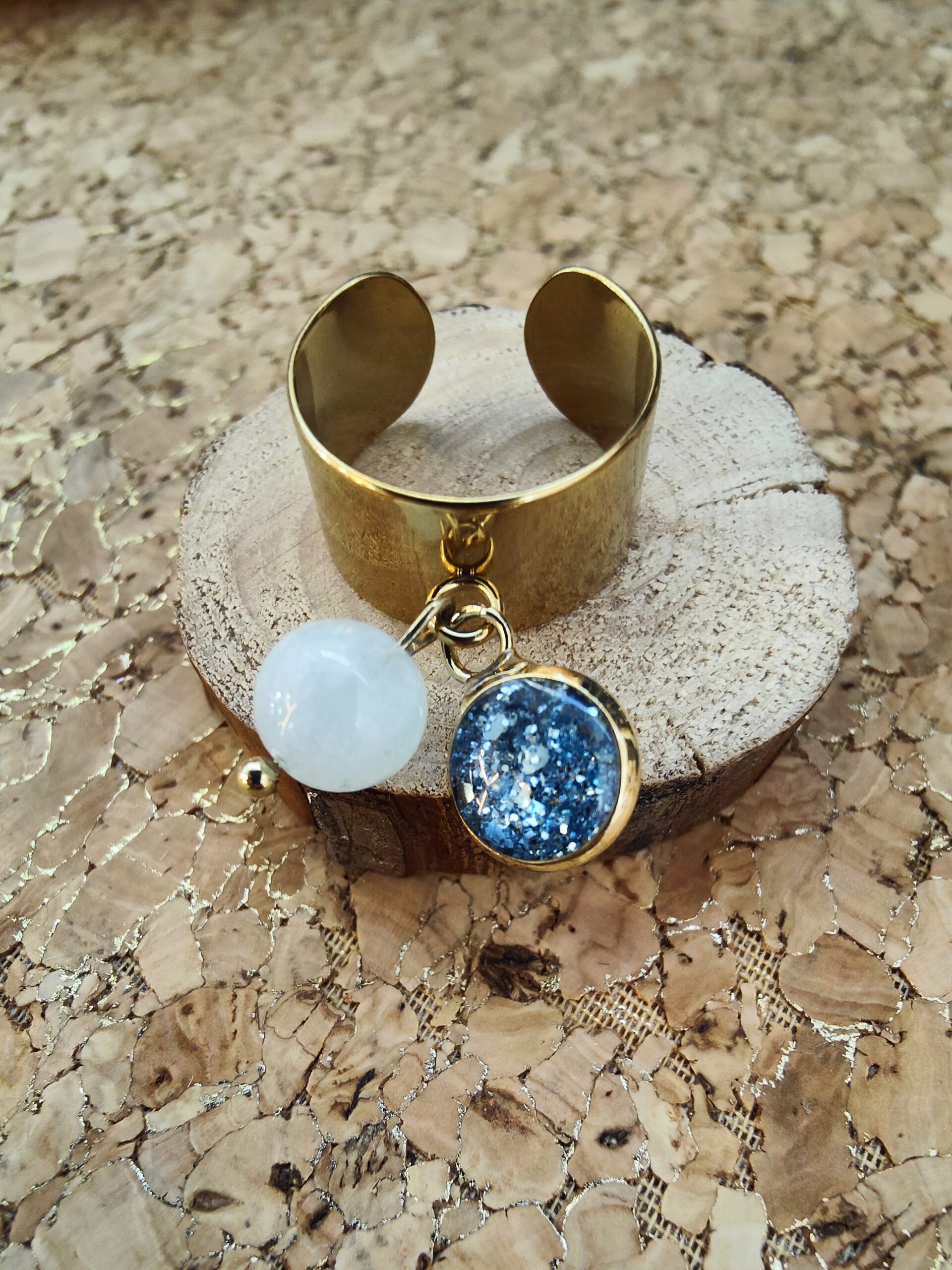 Fontenilles, Toulouse, L'Isle jourdain, Gers, Haute Garonne, souffle zen, bijoux zen, création personnalisée, Bague, Boucle d'oreille, Bracelet, Talisman, Collier, Suspension énergétique, Pendentif, Pierre fine, Pierre naturelle, Création énergétique, Marseille, Lille, Nantes, Bordeaux, Lyon, Nice, Montpellier, Strasbourg, Paris