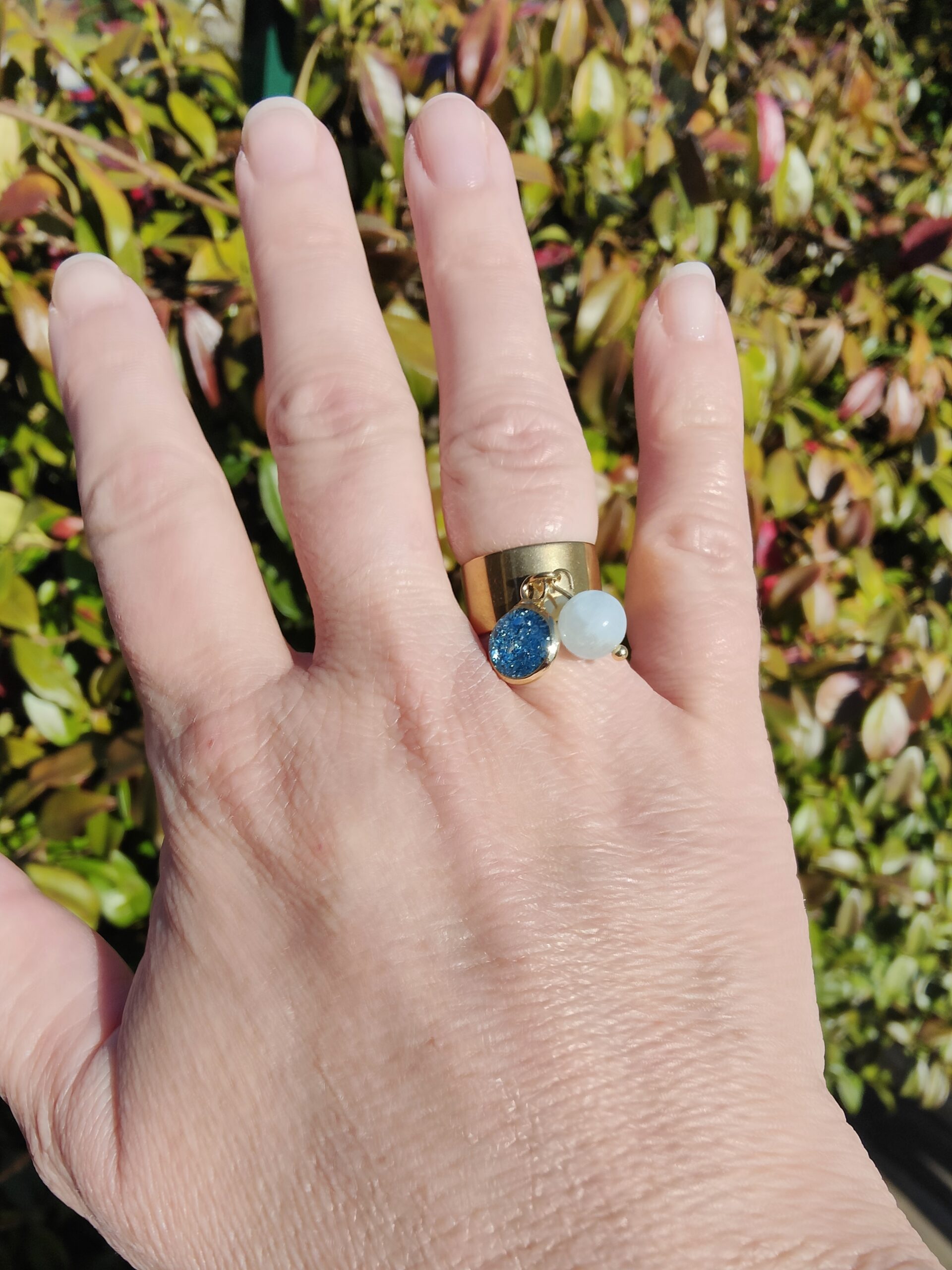 Fontenilles, Toulouse, L'Isle jourdain, Gers, Haute Garonne, souffle zen, bijoux zen, création personnalisée, Bague, Boucle d'oreille, Bracelet, Talisman, Collier, Suspension énergétique, Pendentif, Pierre fine, Pierre naturelle, Création énergétique, Marseille, Lille, Nantes, Bordeaux, Lyon, Nice, Montpellier, Strasbourg, Paris