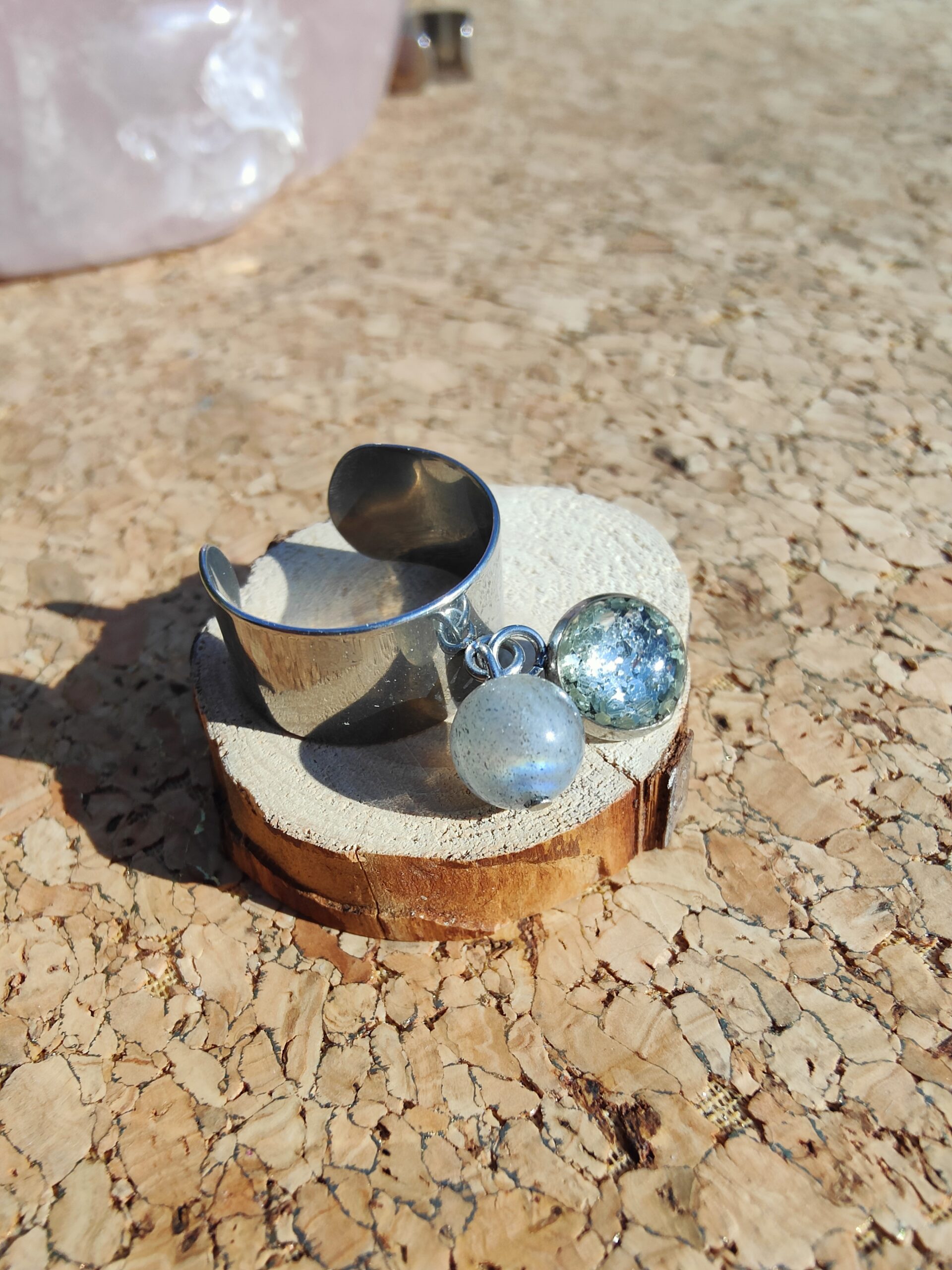 Fontenilles, Toulouse, L'Isle jourdain, Gers, Haute Garonne, souffle zen, bijoux zen, création personnalisée, Bague, Boucle d'oreille, Bracelet, Talisman, Collier, Suspension énergétique, Pendentif, Pierre fine, Pierre naturelle, Création énergétique, Marseille, Lille, Nantes, Bordeaux, Lyon, Nice, Montpellier, Strasbourg, Paris