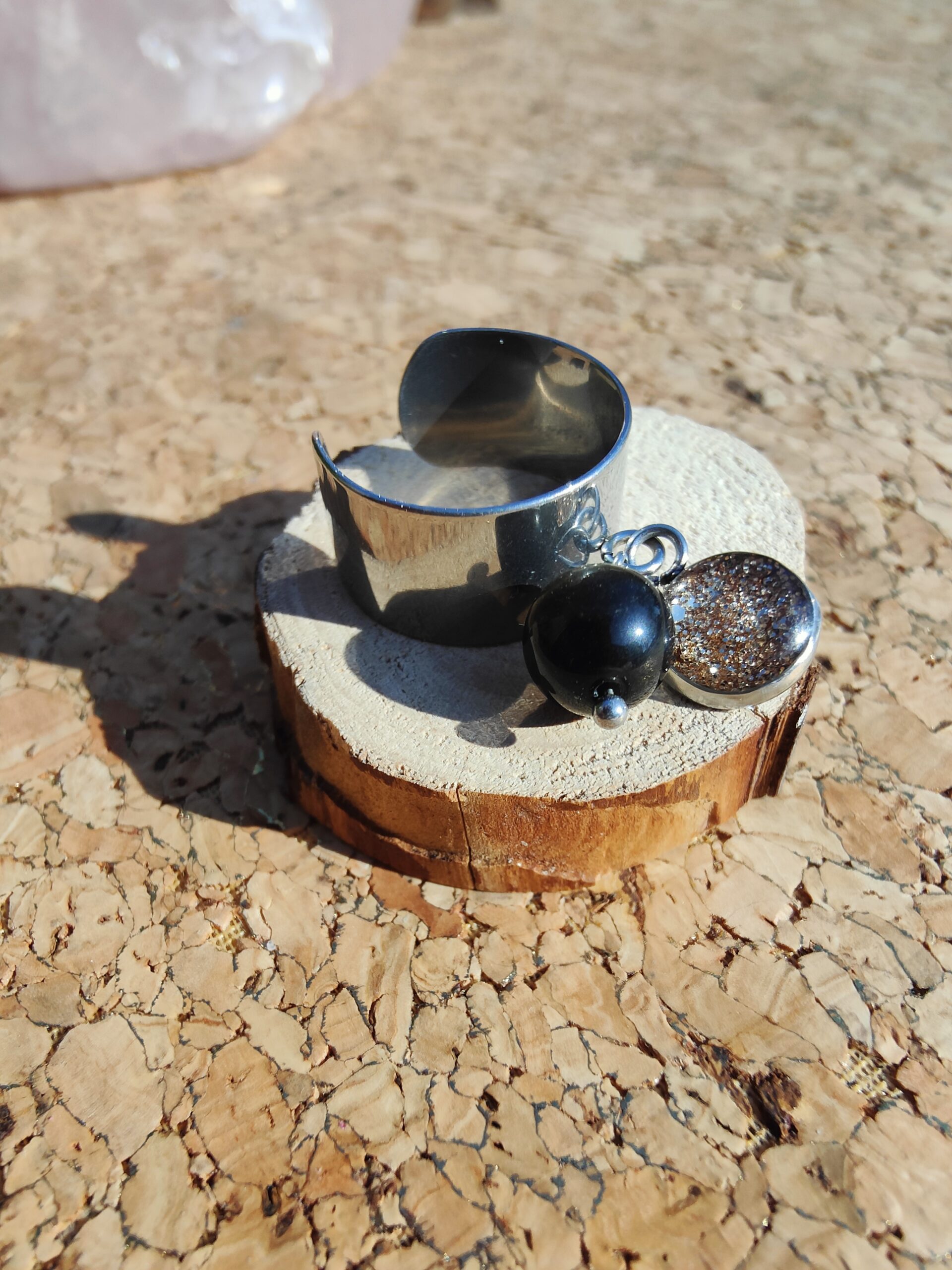 Fontenilles, Toulouse, L'Isle jourdain, Gers, Haute Garonne, souffle zen, bijoux zen, création personnalisée, Bague, Boucle d'oreille, Bracelet, Talisman, Collier, Suspension énergétique, Pendentif, Pierre fine, Pierre naturelle, Création énergétique, Marseille, Lille, Nantes, Bordeaux, Lyon, Nice, Montpellier, Strasbourg, Paris