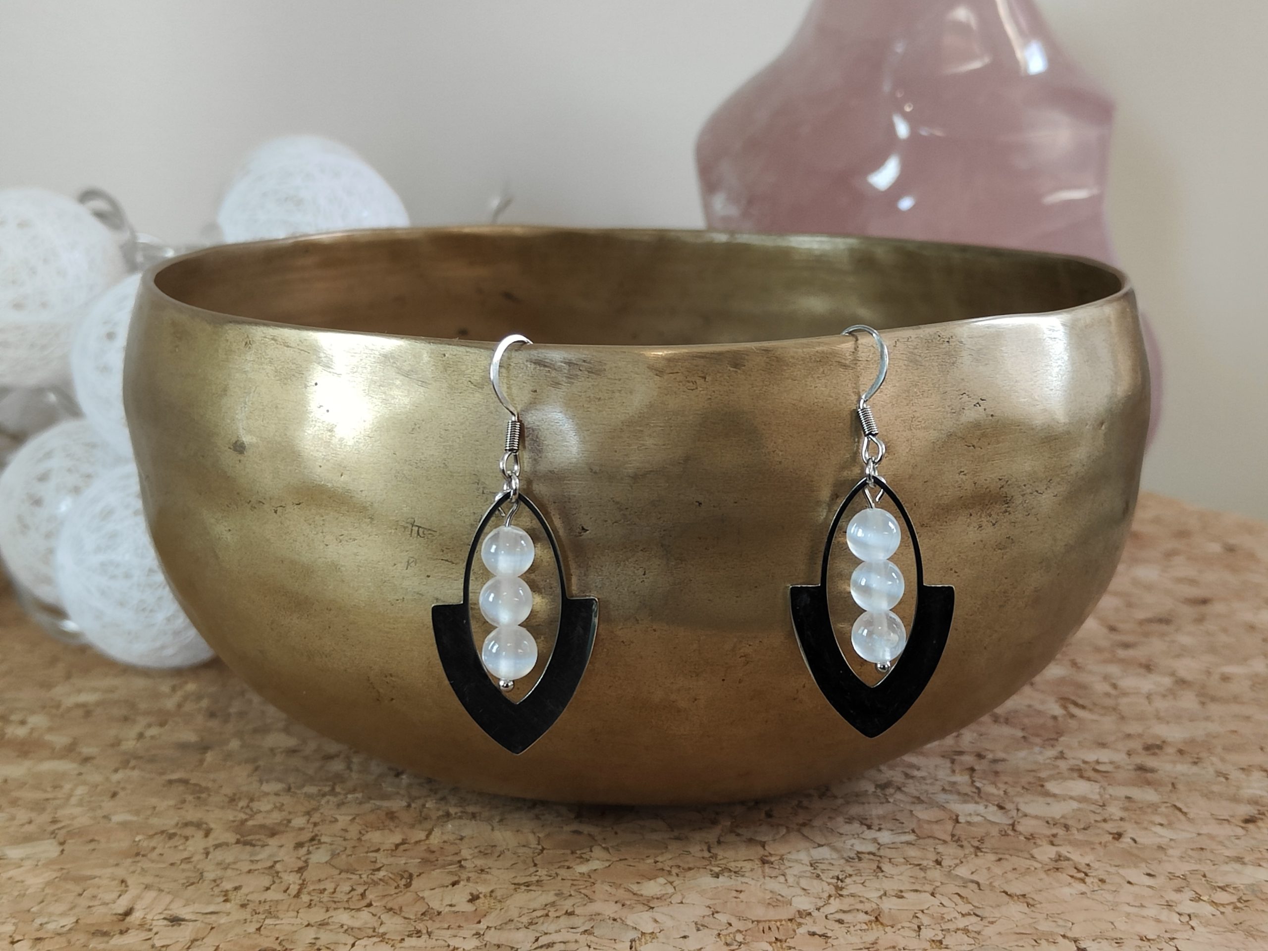 Fontenilles, Toulouse, L'Isle jourdain, Gers, Haute Garonne, souffle zen, bijoux zen, création personnalisée, Bague, Boucle d'oreille, Bracelet, Talisman, Collier, Suspension énergétique, Pendentif, Pierre fine, Pierre naturelle, Création énergétique, Marseille, Lille, Nantes, Bordeaux, Lyon, Nice, Montpellier, Strasbourg, Paris