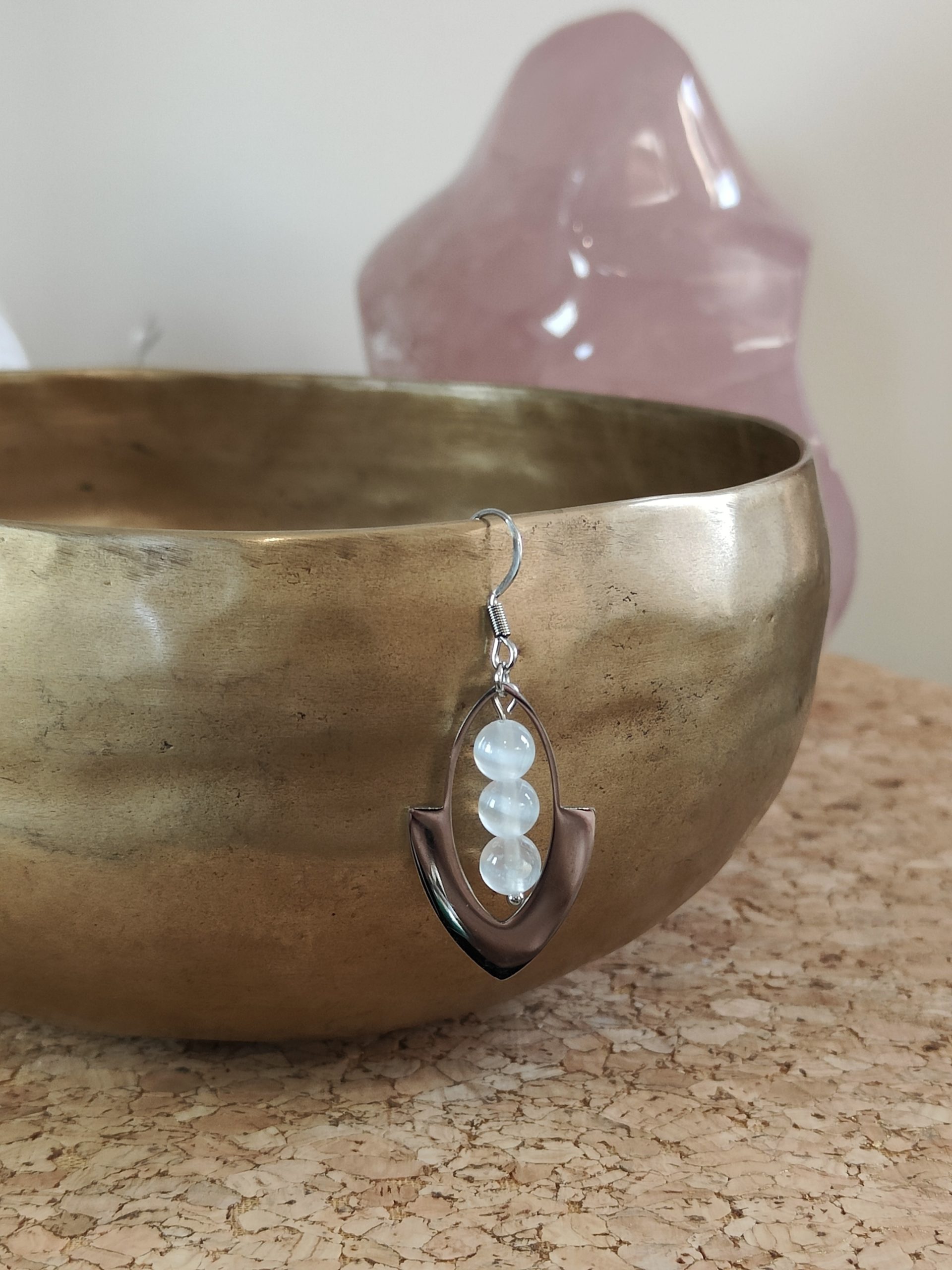 Fontenilles, Toulouse, L'Isle jourdain, Gers, Haute Garonne, souffle zen, bijoux zen, création personnalisée, Bague, Boucle d'oreille, Bracelet, Talisman, Collier, Suspension énergétique, Pendentif, Pierre fine, Pierre naturelle, Création énergétique, Marseille, Lille, Nantes, Bordeaux, Lyon, Nice, Montpellier, Strasbourg, Paris