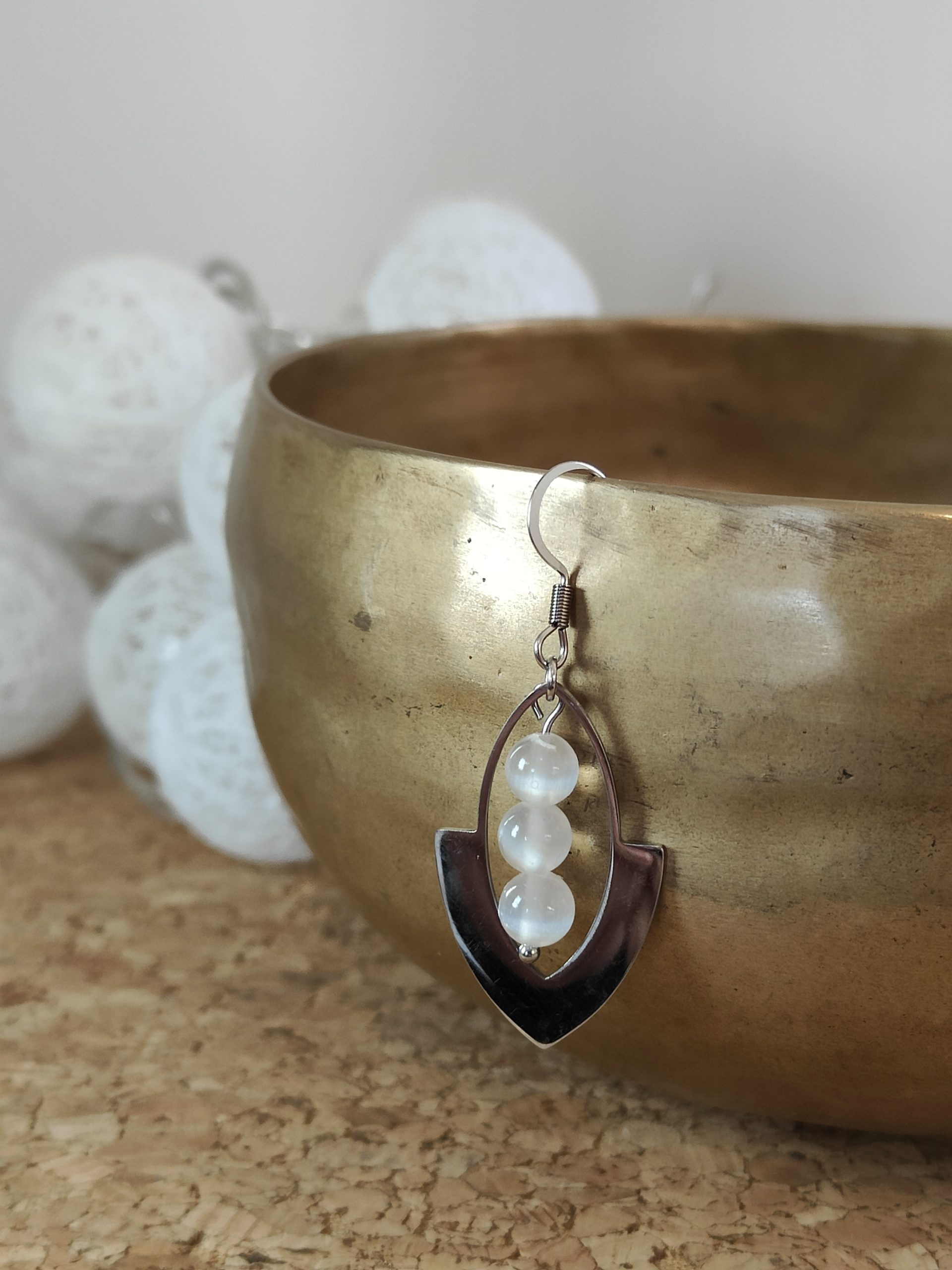 Fontenilles, Toulouse, L'Isle jourdain, Gers, Haute Garonne, souffle zen, bijoux zen, création personnalisée, Bague, Boucle d'oreille, Bracelet, Talisman, Collier, Suspension énergétique, Pendentif, Pierre fine, Pierre naturelle, Création énergétique, Marseille, Lille, Nantes, Bordeaux, Lyon, Nice, Montpellier, Strasbourg, Paris