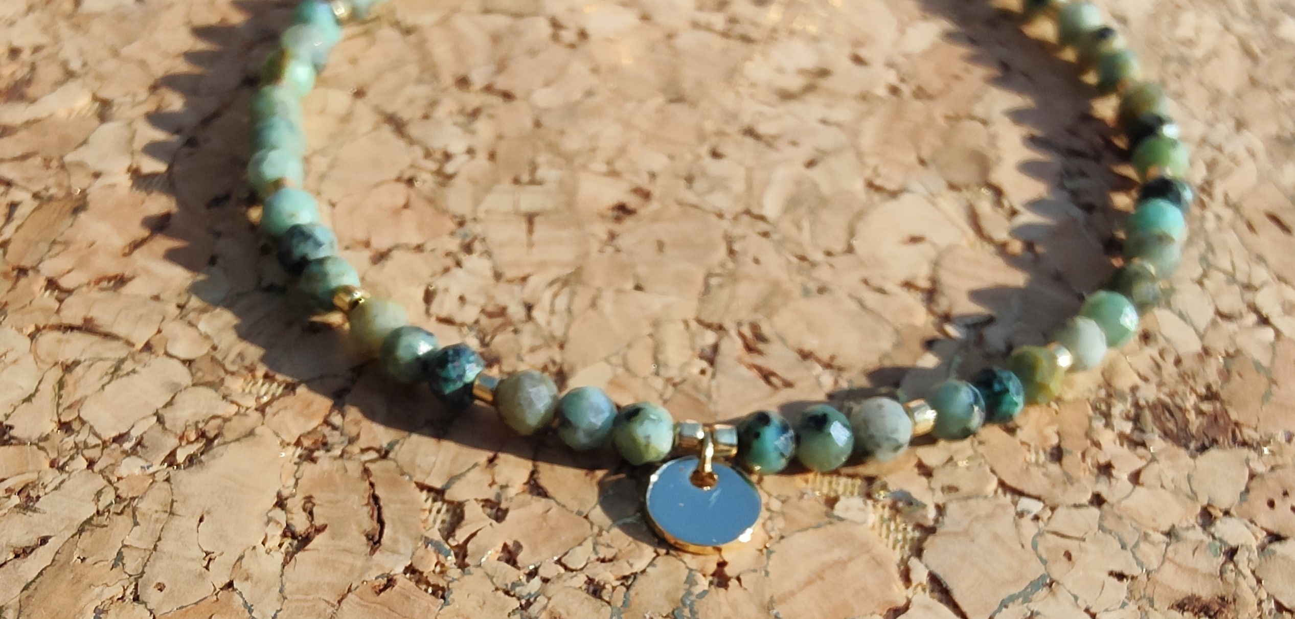 Fontenilles, Toulouse, L'Isle jourdain, Gers, Haute Garonne, souffle zen, bijoux zen, création personnalisée, Bague, Boucle d'oreille, Bracelet, Talisman, Collier, Suspension énergétique, Pendentif, Pierre fine, Pierre naturelle, Création énergétique, Marseille, Lille, Nantes, Bordeaux, Lyon, Nice, Montpellier, Strasbourg, Paris