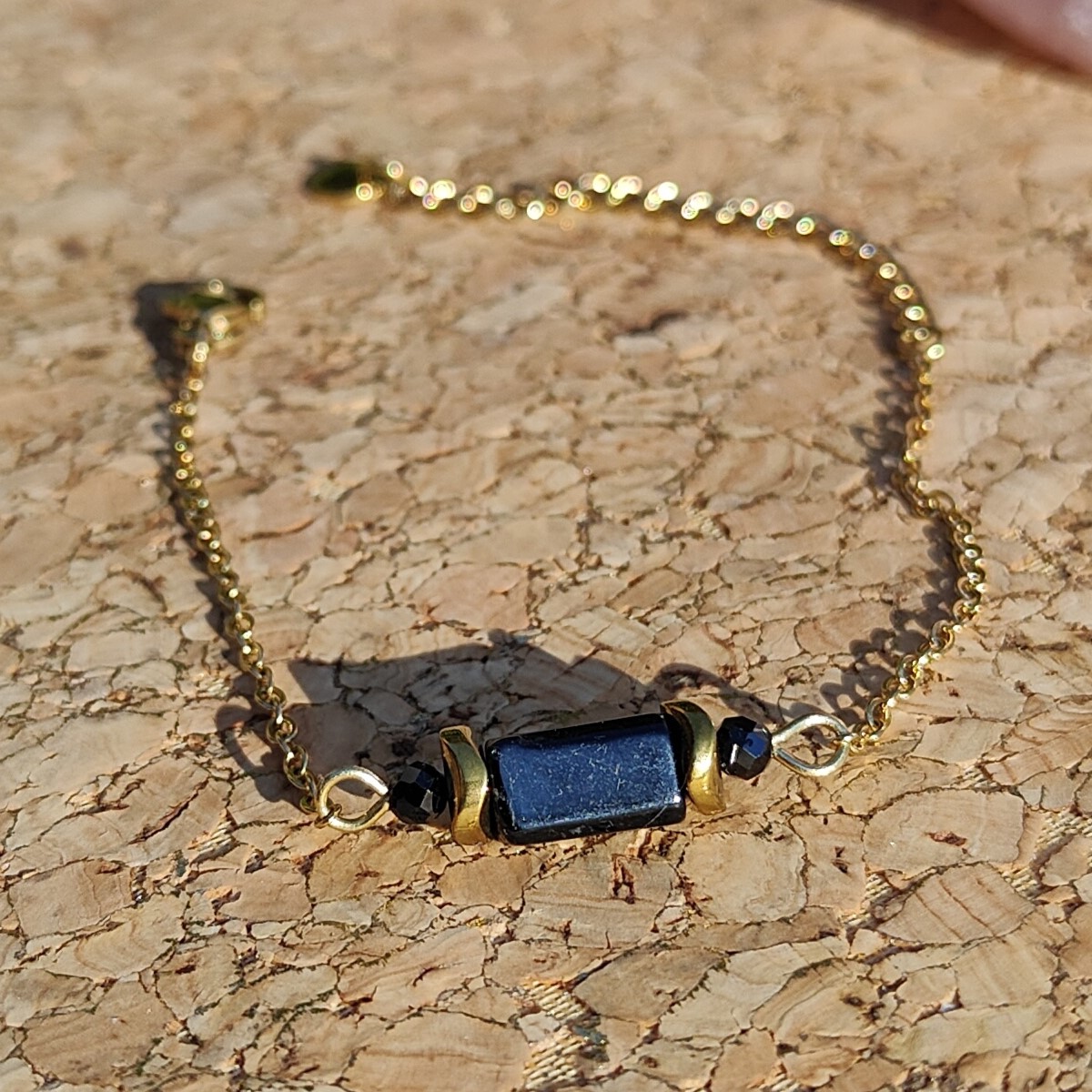 Fontenilles, Toulouse, L'Isle jourdain, Gers, Haute Garonne, souffle zen, bijoux zen, création personnalisée, Bague, Boucle d'oreille, Bracelet, Talisman, Collier, Suspension énergétique, Pendentif, Pierre fine, Pierre naturelle, Création énergétique, Marseille, Lille, Nantes, Bordeaux, Lyon, Nice, Montpellier, Strasbourg, Paris