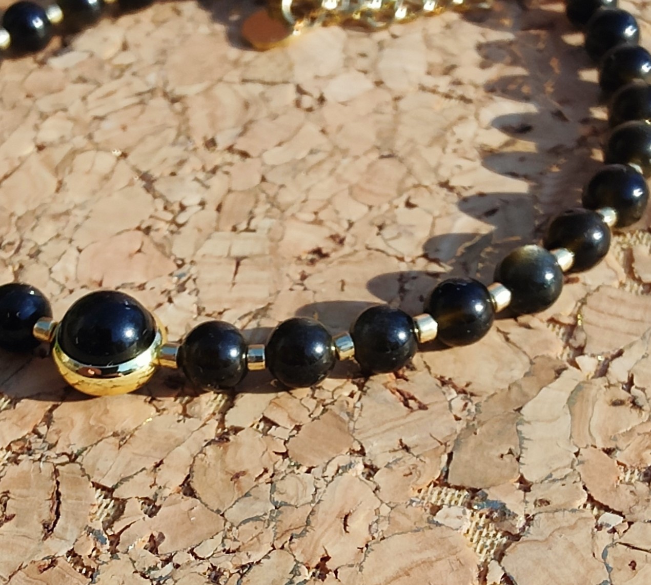 Fontenilles, Toulouse, L'Isle jourdain, Gers, Haute Garonne, souffle zen, bijoux zen, création personnalisée, Bague, Boucle d'oreille, Bracelet, Talisman, Collier, Suspension énergétique, Pendentif, Pierre fine, Pierre naturelle, Création énergétique, Marseille, Lille, Nantes, Bordeaux, Lyon, Nice, Montpellier, Strasbourg, Paris