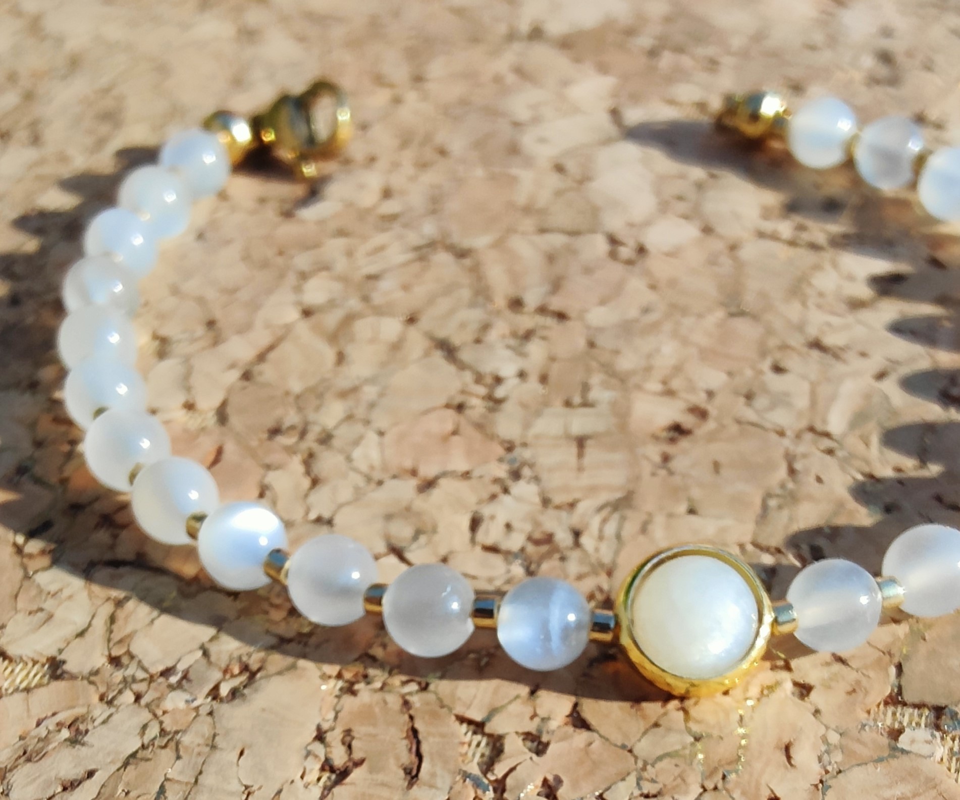 Fontenilles, Toulouse, L'Isle jourdain, Gers, Haute Garonne, souffle zen, bijoux zen, création personnalisée, Bague, Boucle d'oreille, Bracelet, Talisman, Collier, Suspension énergétique, Pendentif, Pierre fine, Pierre naturelle, Création énergétique, Marseille, Lille, Nantes, Bordeaux, Lyon, Nice, Montpellier, Strasbourg, Paris