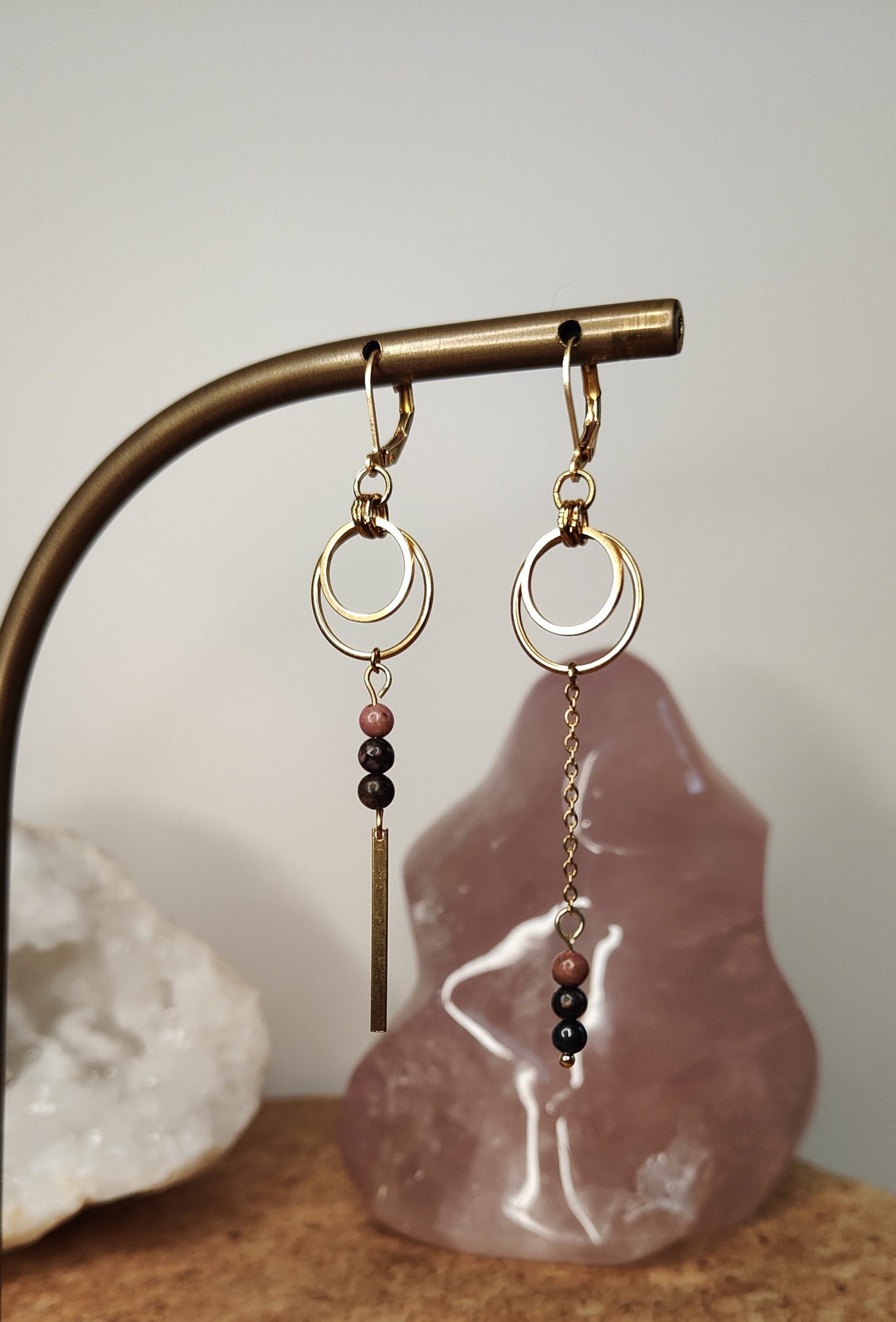 Fontenilles, Toulouse, L'Isle jourdain, Gers, Haute Garonne, souffle zen, bijoux zen, création personnalisée, Bague, Boucle d'oreille, Bracelet, Talisman, Collier, Suspension énergétique, Pendentif, Pierre fine, Pierre naturelle, Création énergétique, Marseille, Lille, Nantes, Bordeaux, Lyon, Nice, Montpellier, Strasbourg, Paris