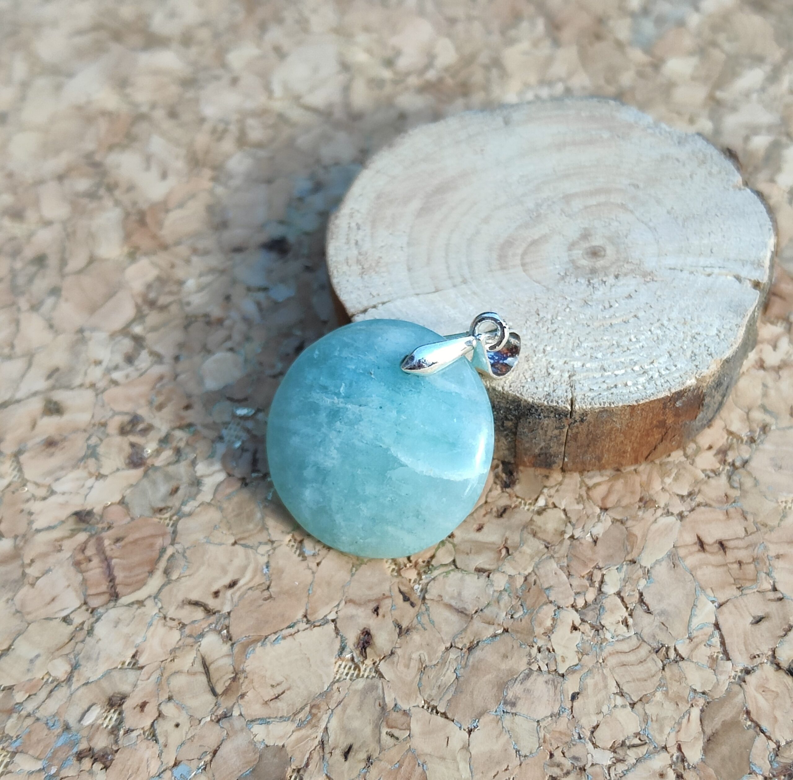 Fontenilles, Toulouse, L'Isle jourdain, Gers, Haute Garonne, souffle zen, bijoux zen, création personnalisée, Bague, Boucle d'oreille, Bracelet, Talisman, Collier, Suspension énergétique, Pendentif, Pierre fine, Pierre naturelle, Création énergétique, Marseille, Lille, Nantes, Bordeaux, Lyon, Nice, Montpellier, Strasbourg, Paris