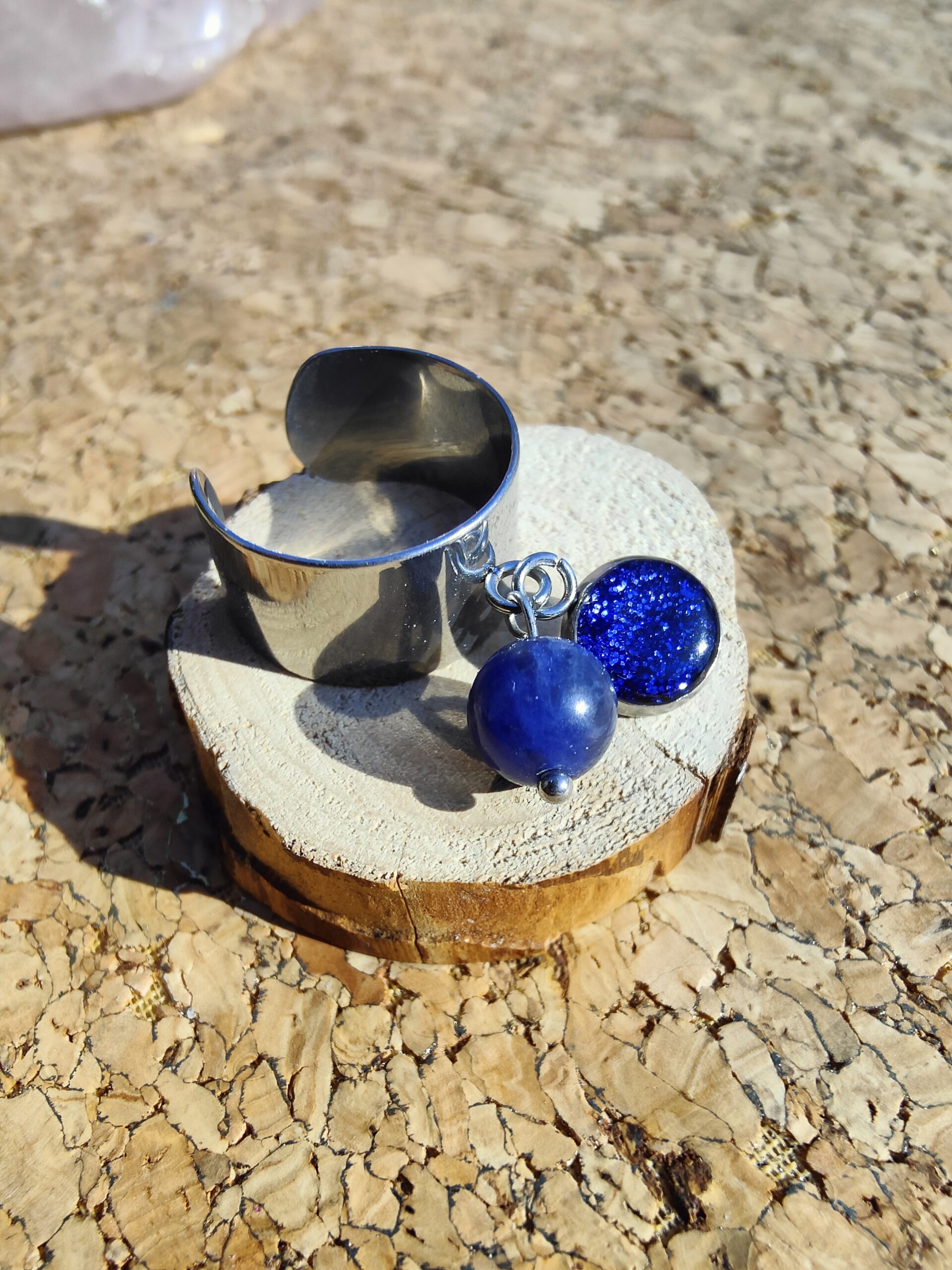 Fontenilles, Toulouse, L'Isle jourdain, Gers, Haute Garonne, souffle zen, bijoux zen, création personnalisée, Bague, Boucle d'oreille, Bracelet, Talisman, Collier, Suspension énergétique, Pendentif, Pierre fine, Pierre naturelle, Création énergétique, Marseille, Lille, Nantes, Bordeaux, Lyon, Nice, Montpellier, Strasbourg, Paris