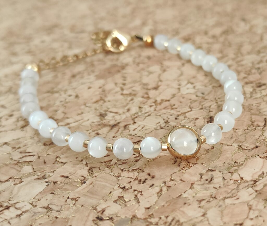 Image actuelle : Fontenilles, Toulouse, L'Isle jourdain, Gers, Haute Garonne, souffle zen, bijoux zen, création personnalisée, Bague, Boucle d'oreille, Bracelet, Talisman, Collier, Suspension énergétique, Pendentif, Pierre fine, Pierre naturelle, Création énergétique, Marseille, Lille, Nantes, Bordeaux, Lyon, Nice, Montpellier, Strasbourg, Paris