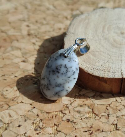 Fontenilles, Toulouse, L'Isle jourdain, Gers, Haute Garonne, souffle zen, bijoux zen, création personnalisée, Bague, Boucle d'oreille, Bracelet, Talisman, Collier, Suspension énergétique, Pendentif, Pierre fine, Pierre naturelle, Création énergétique, Marseille, Lille, Nantes, Bordeaux, Lyon, Nice, Montpellier, Strasbourg, Paris