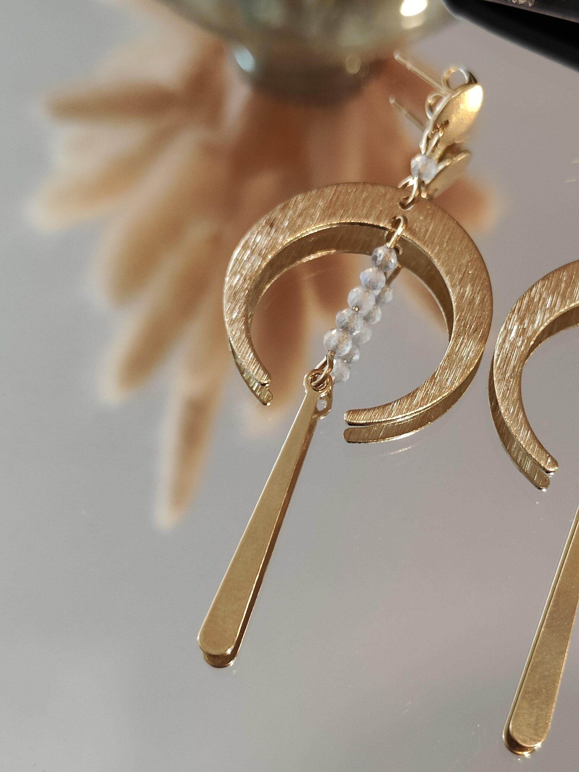 Fontenilles, Toulouse, L'Isle jourdain, Gers, Haute Garonne, souffle zen, bijoux zen, création personnalisée, Bague, Boucle d'oreille, Bracelet, Talisman, Collier, Suspension énergétique, Pendentif, Pierre fine, Pierre naturelle, Création énergétique, Marseille, Lille, Nantes, Bordeaux, Lyon, Nice, Montpellier, Strasbourg, Paris,
