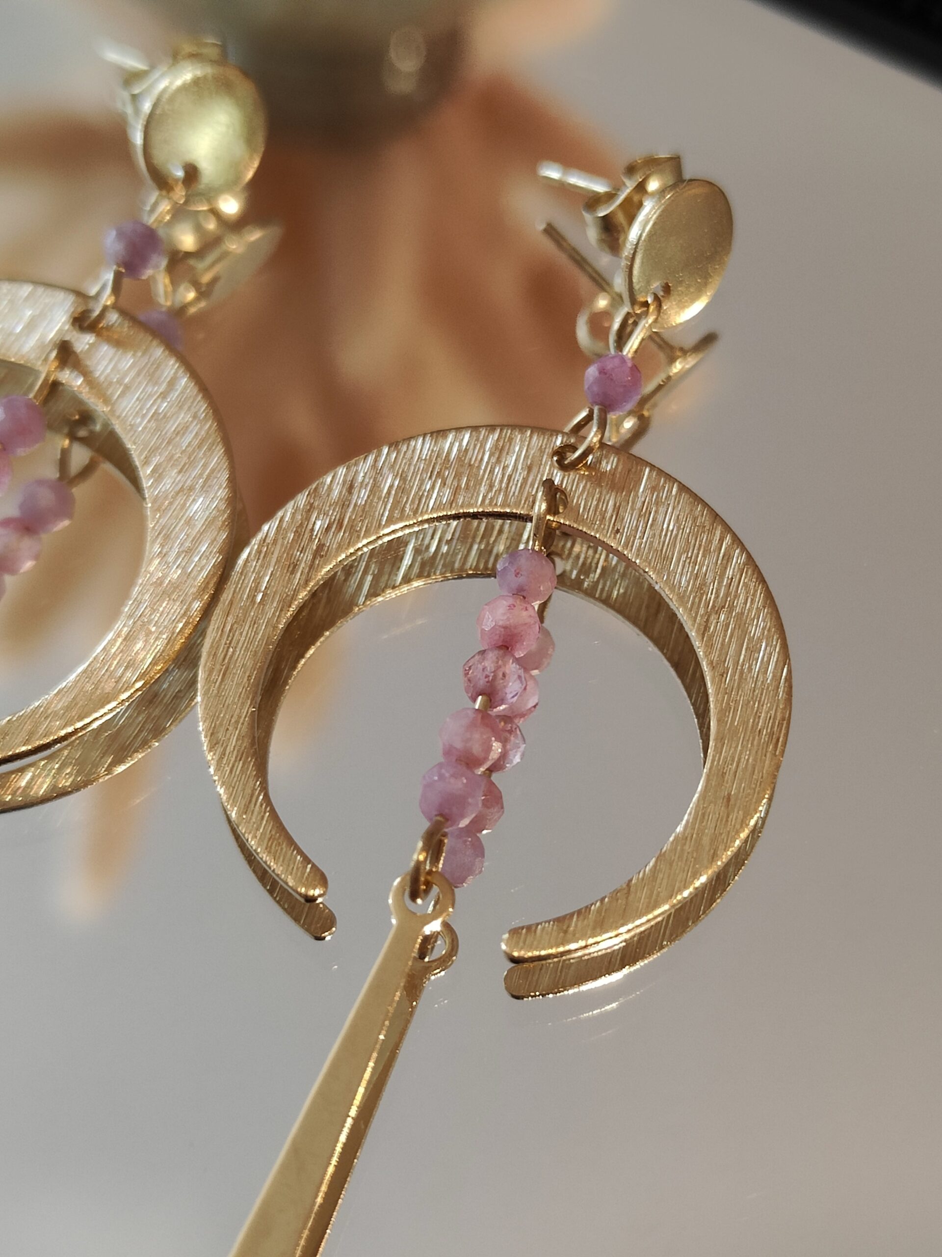 Fontenilles, Toulouse, L'Isle jourdain, Gers, Haute Garonne, souffle zen, bijoux zen, création personnalisée, Bague, Boucle d'oreille, Bracelet, Talisman, Collier, Suspension énergétique, Pendentif, Pierre fine, Pierre naturelle, Création énergétique, Marseille, Lille, Nantes, Bordeaux, Lyon, Nice, Montpellier, Strasbourg, Paris,